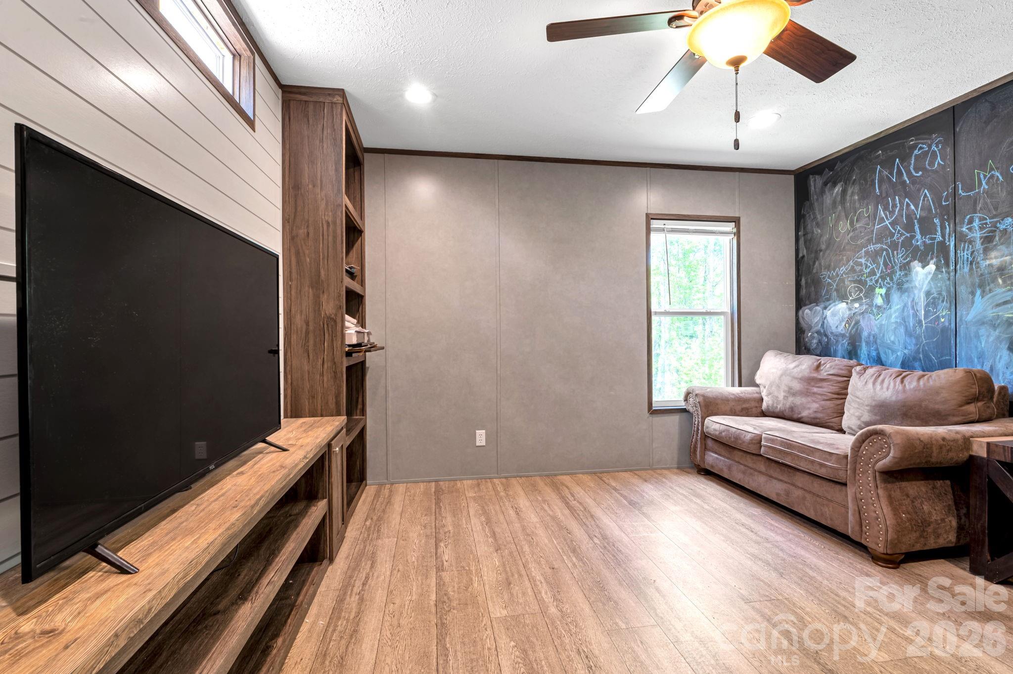 87 Horseback Lane — Marshall