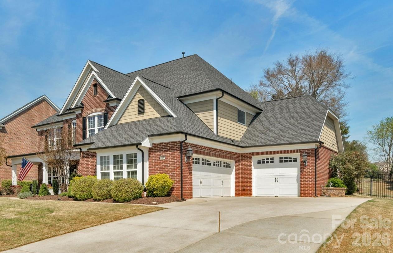 2709 Creek Manor Drive — Waxhaw