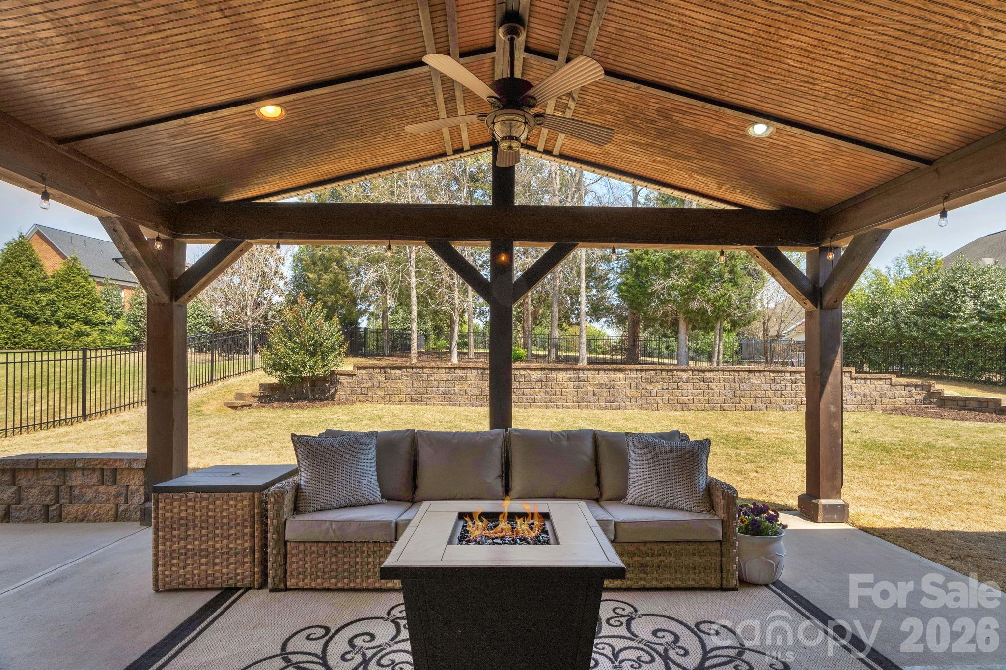 2709 Creek Manor Drive — Waxhaw