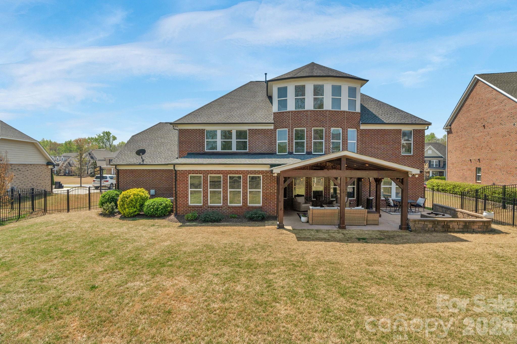 2709 Creek Manor Drive — Waxhaw
