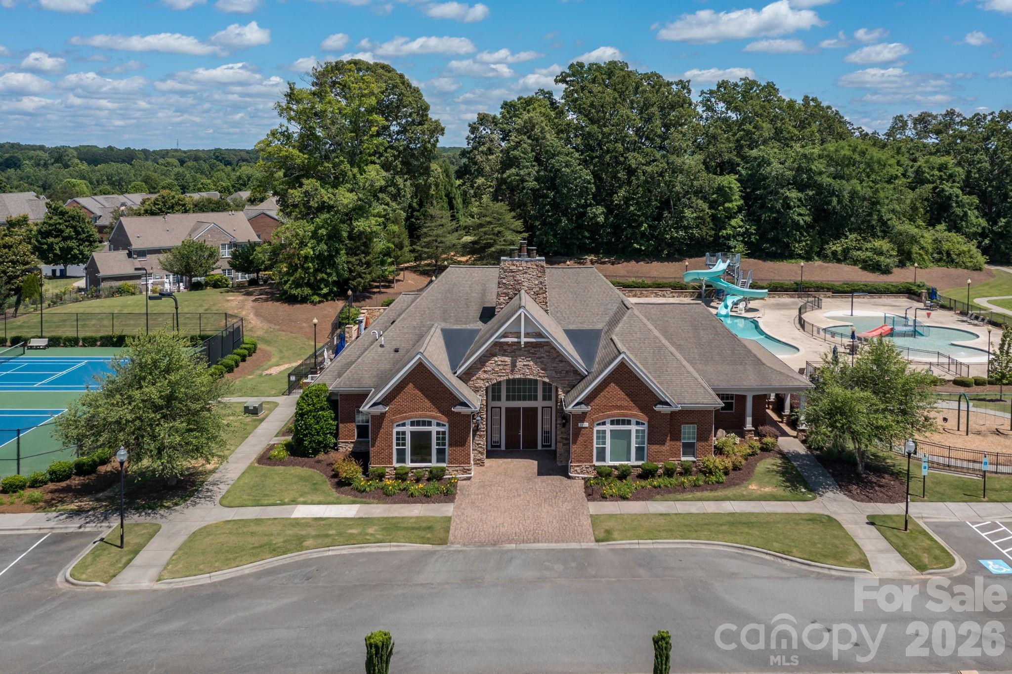 2709 Creek Manor Drive — Waxhaw