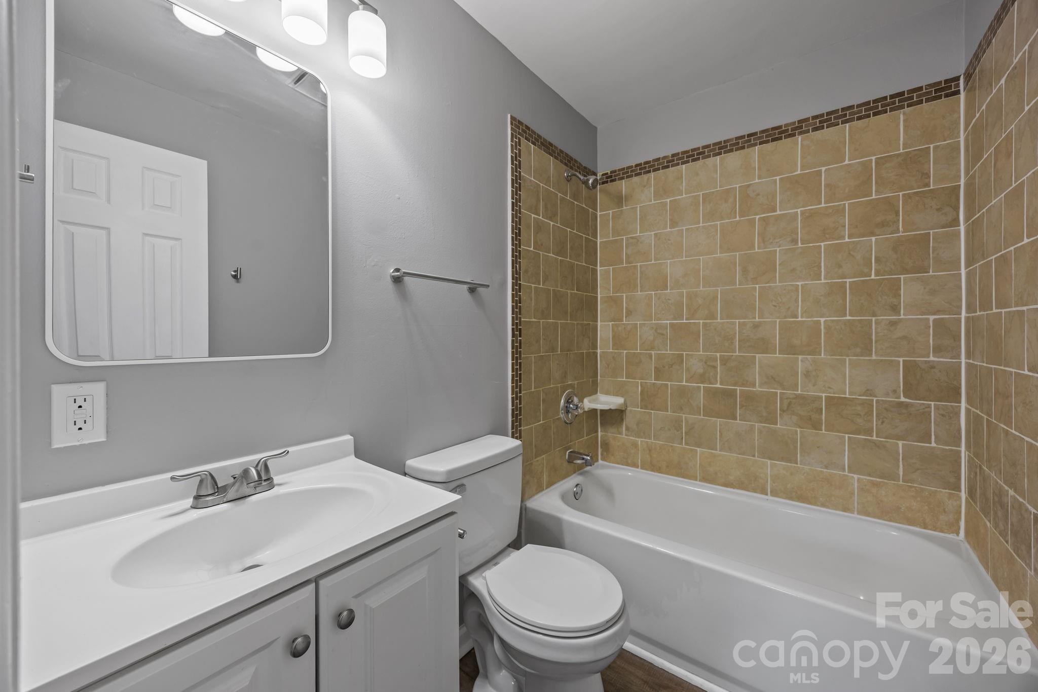 9300 Edgevale Drive — Charlotte