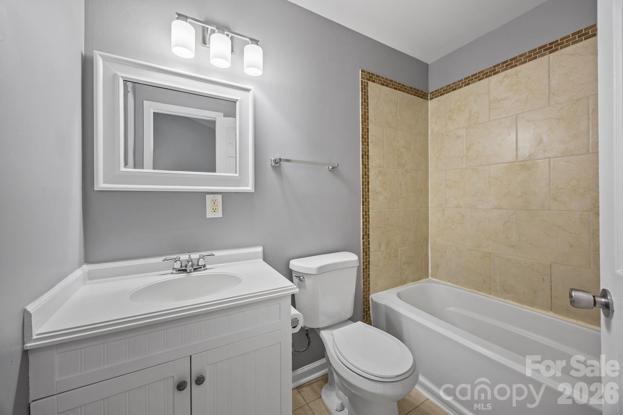 9300 Edgevale Drive — Charlotte