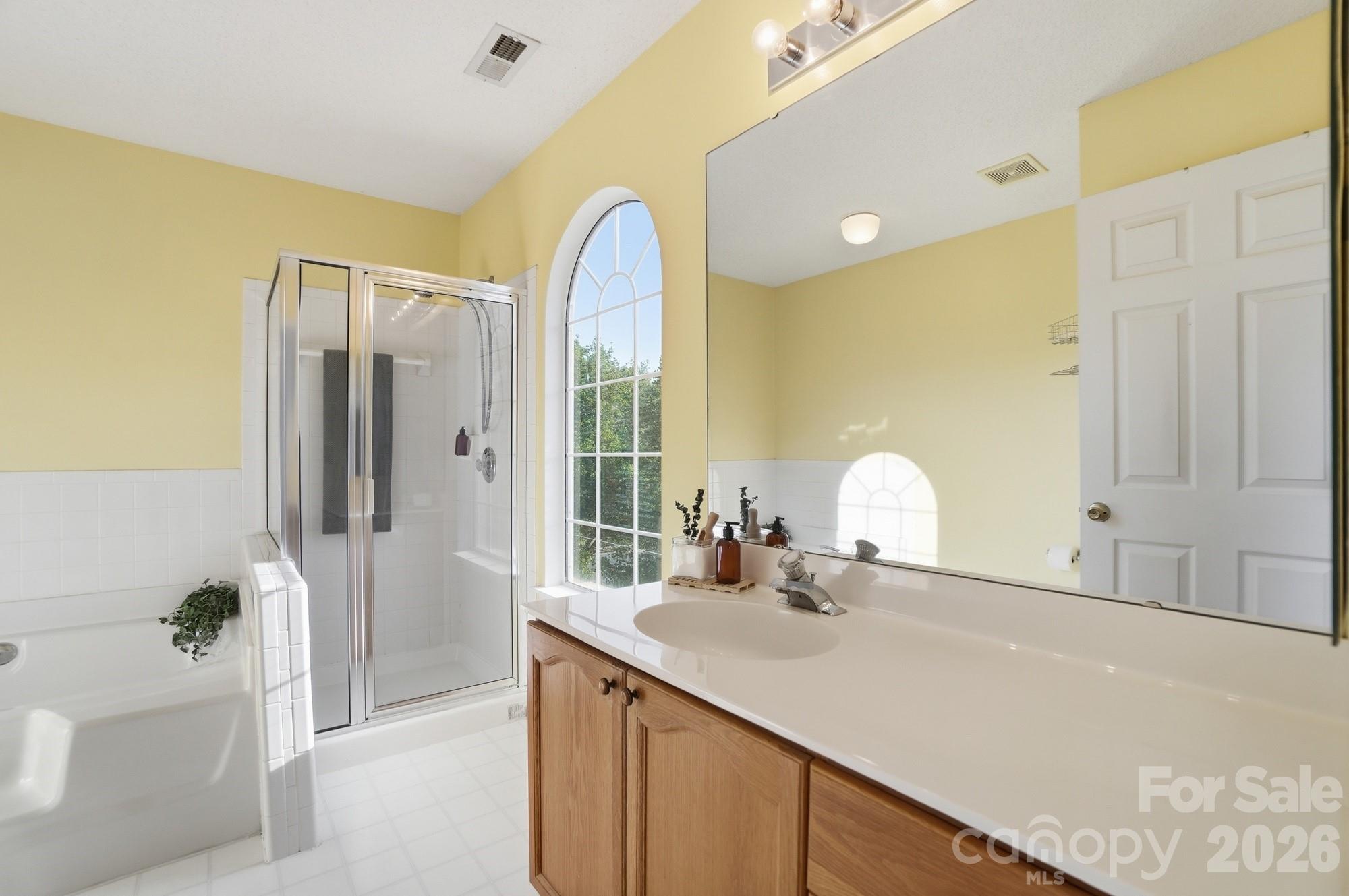 8721 Woodcock Lane — Charlotte