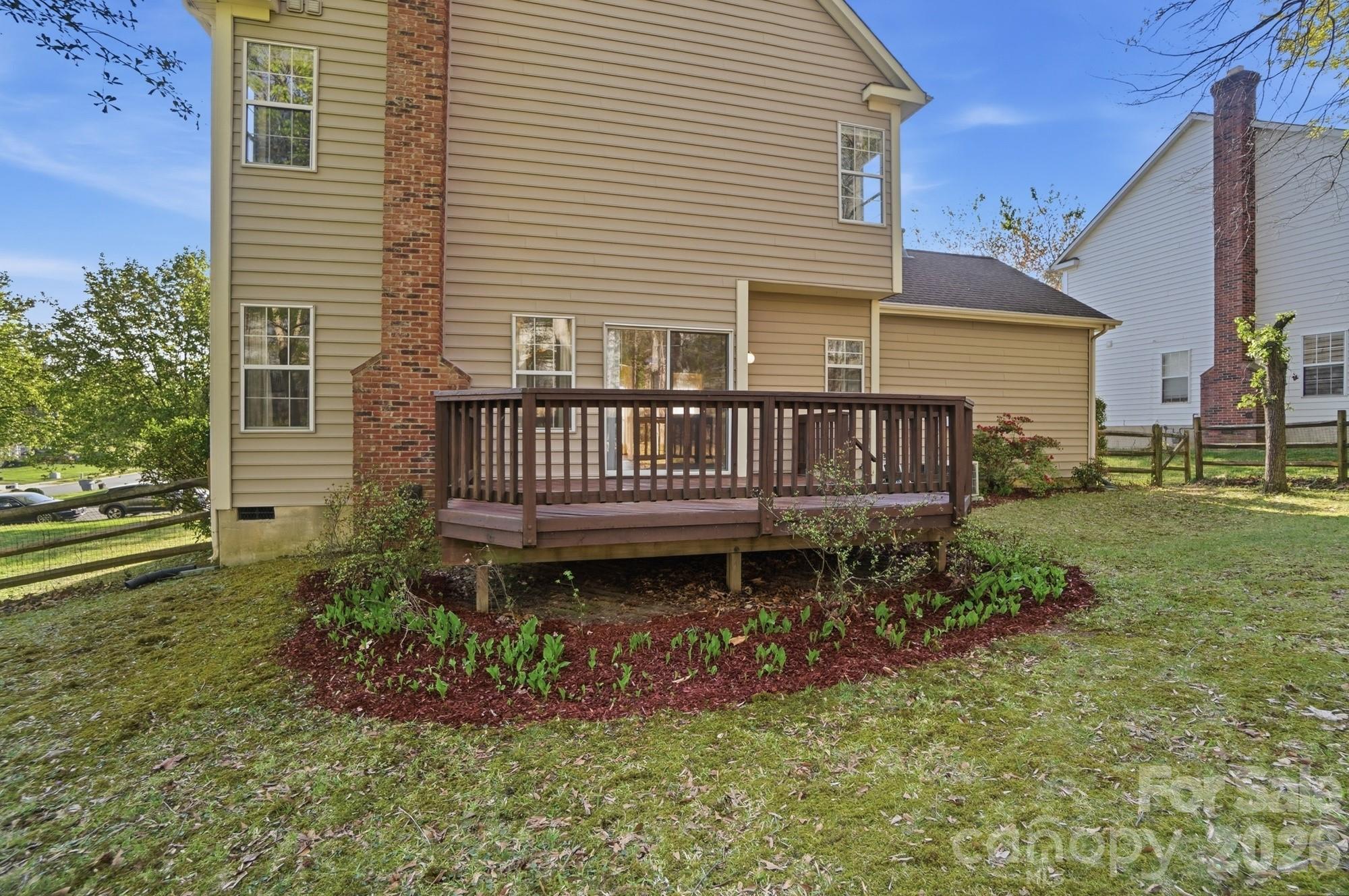 8721 Woodcock Lane — Charlotte