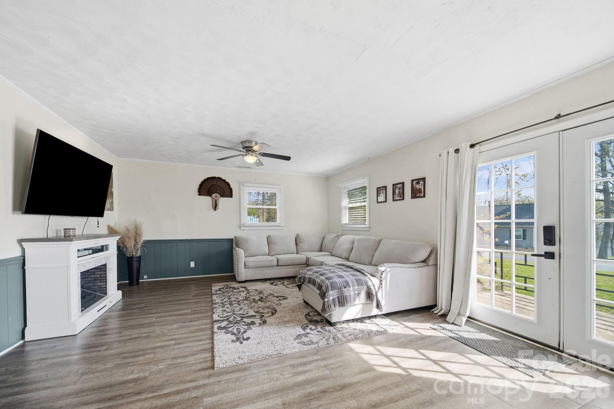 197 Vineyard Road — Norwood