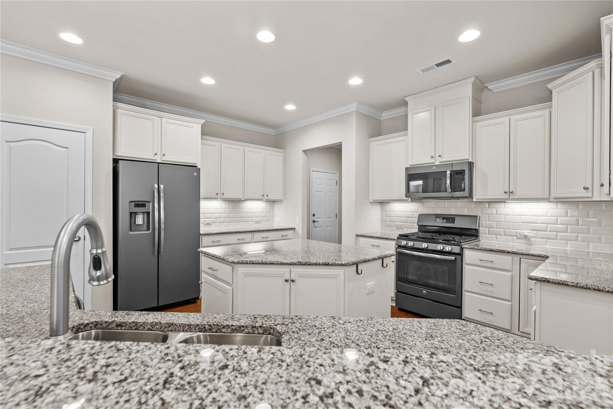 13111 Union Square Drive — Huntersville