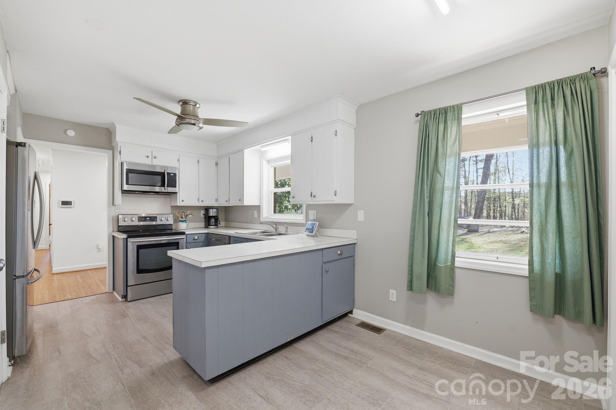 11715 Timber Ridge Road — Charlotte