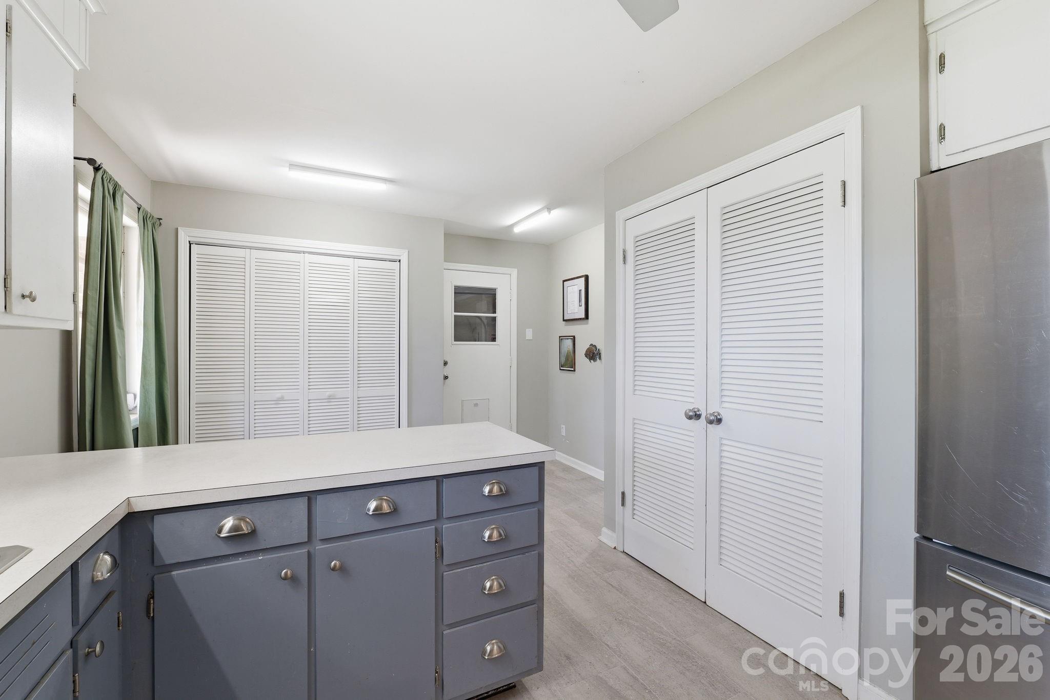 11715 Timber Ridge Road — Charlotte