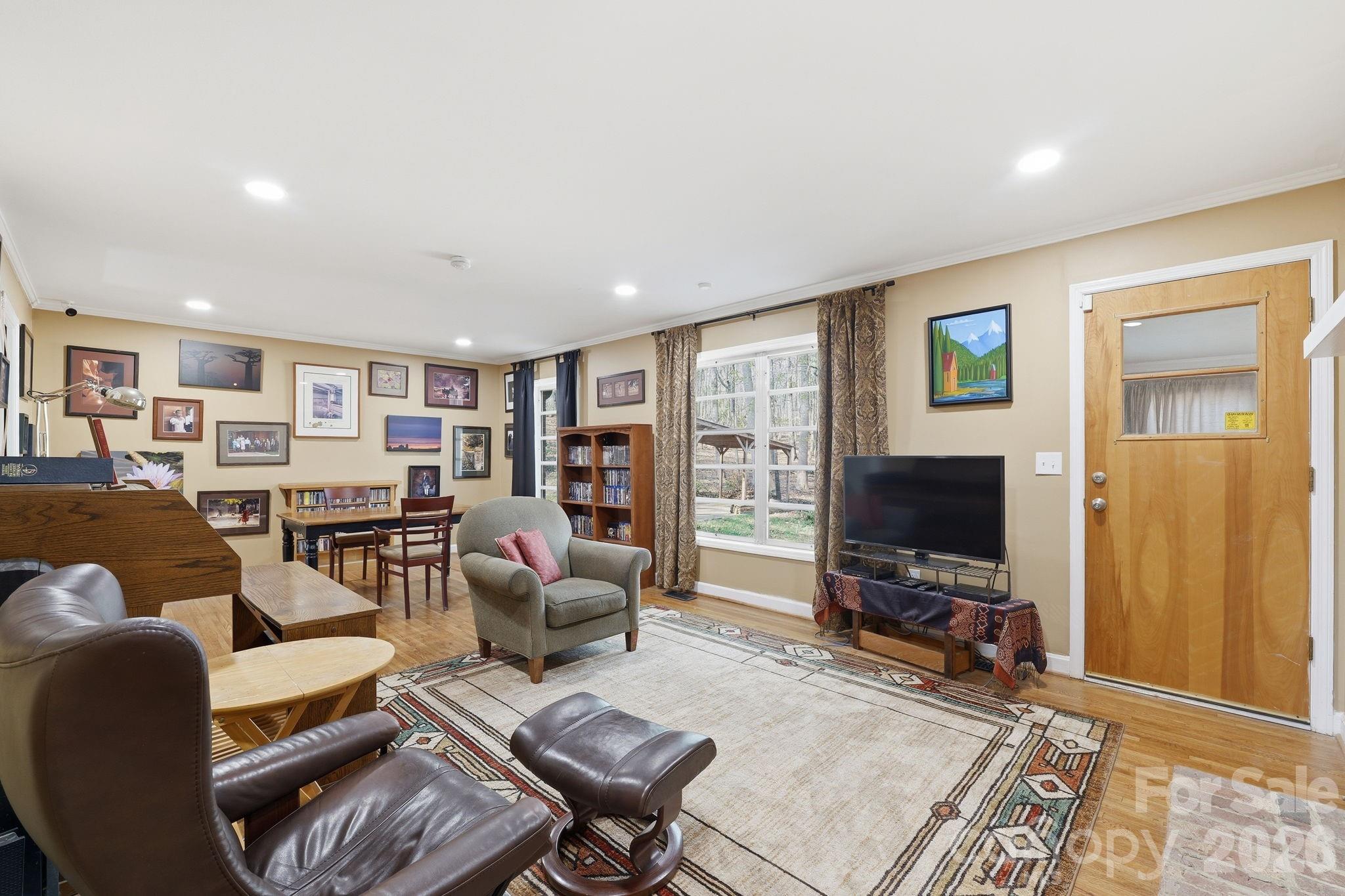 11715 Timber Ridge Road — Charlotte