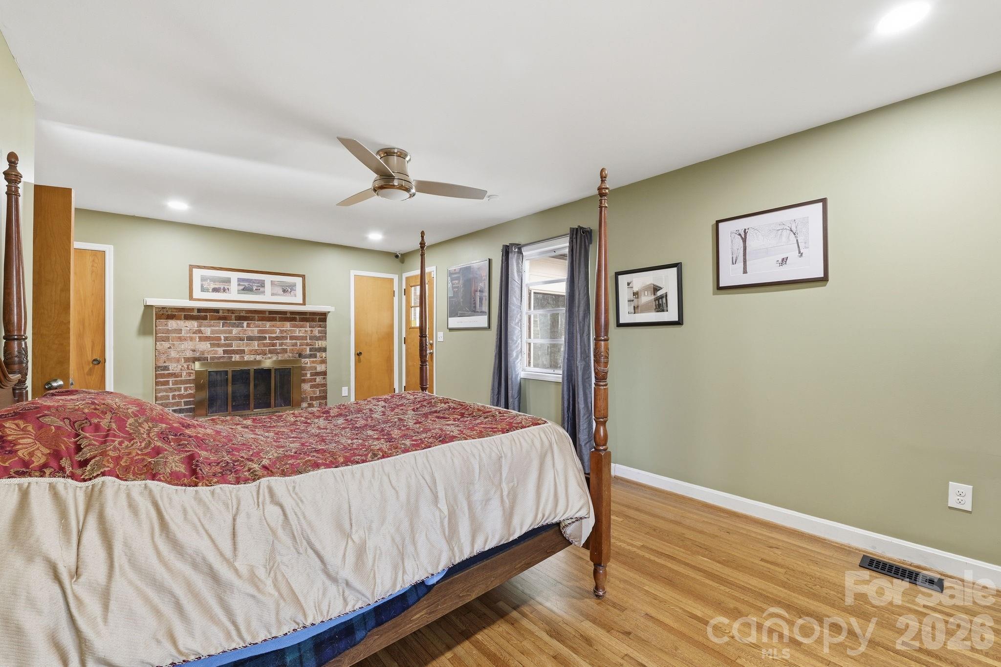 11715 Timber Ridge Road — Charlotte