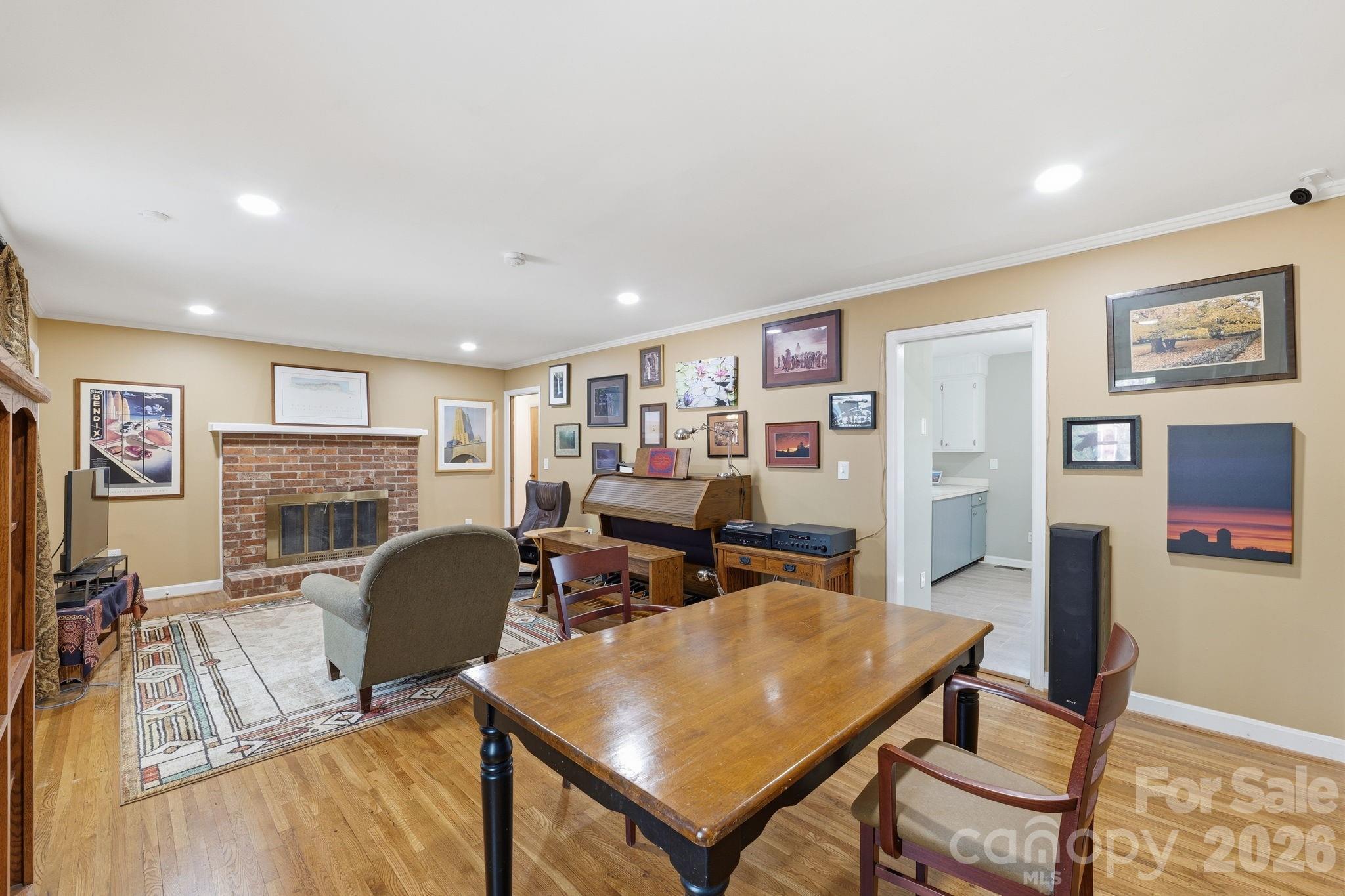 11715 Timber Ridge Road — Charlotte