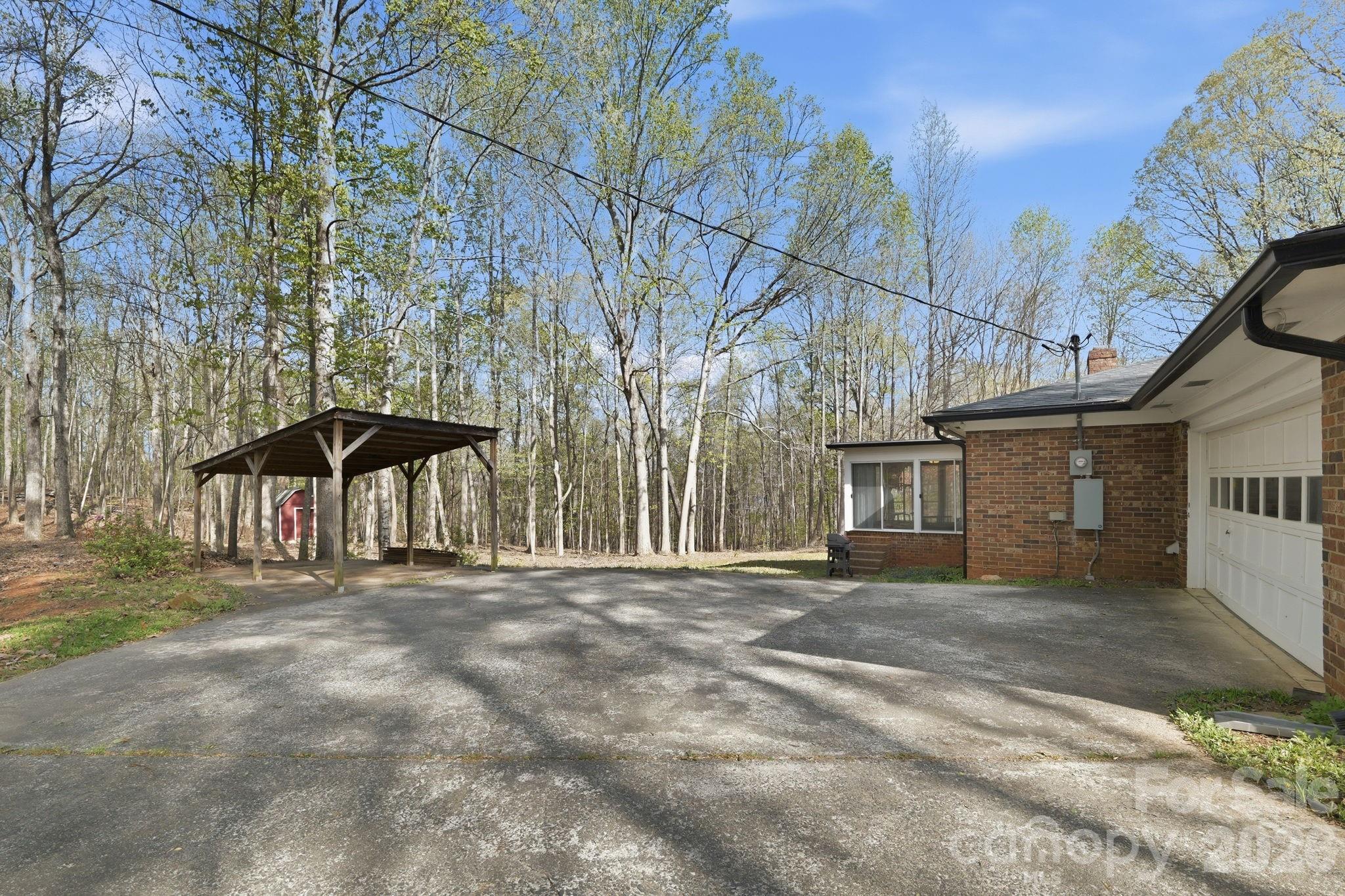 11715 Timber Ridge Road — Charlotte