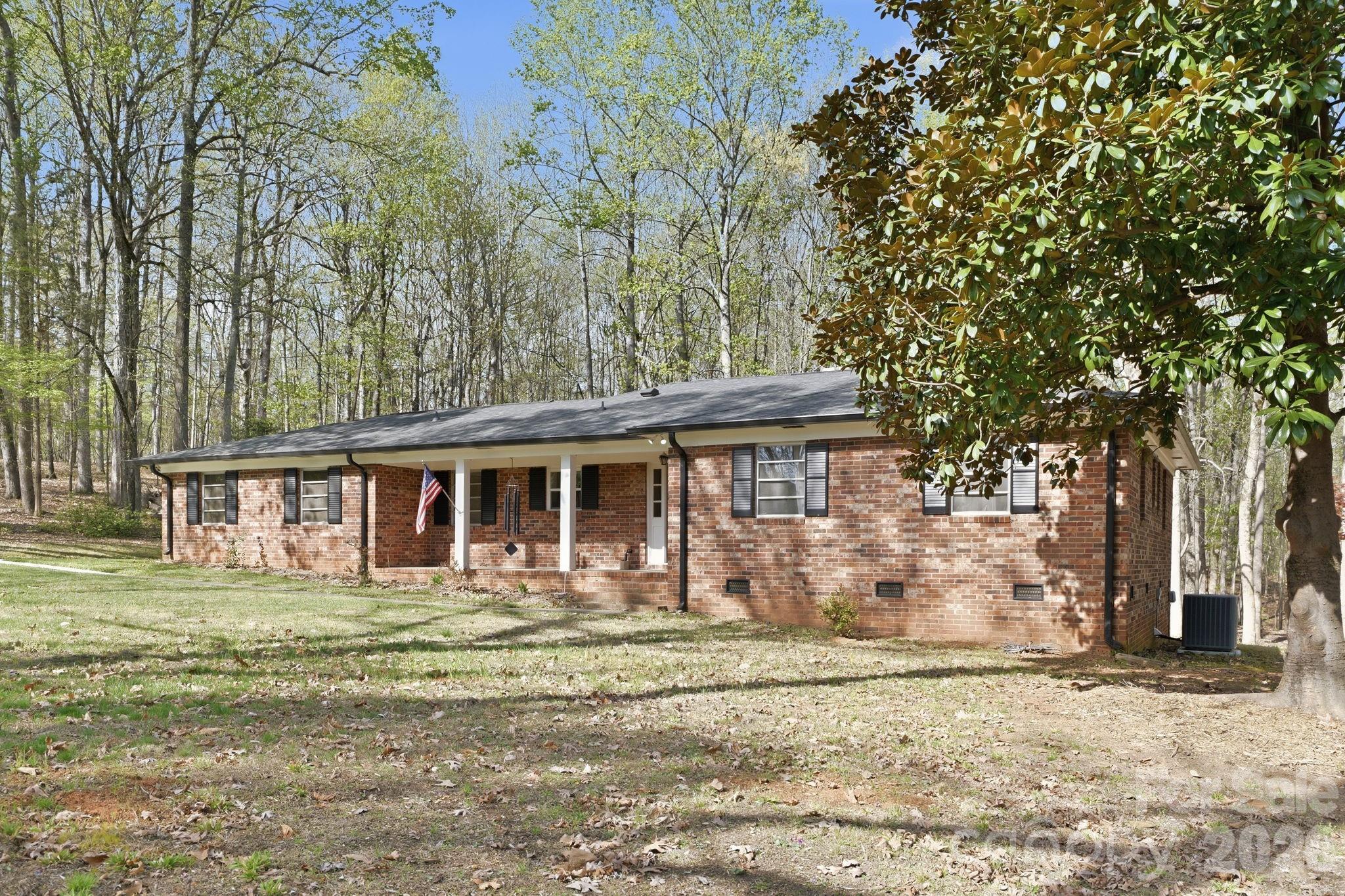 11715 Timber Ridge Road — Charlotte