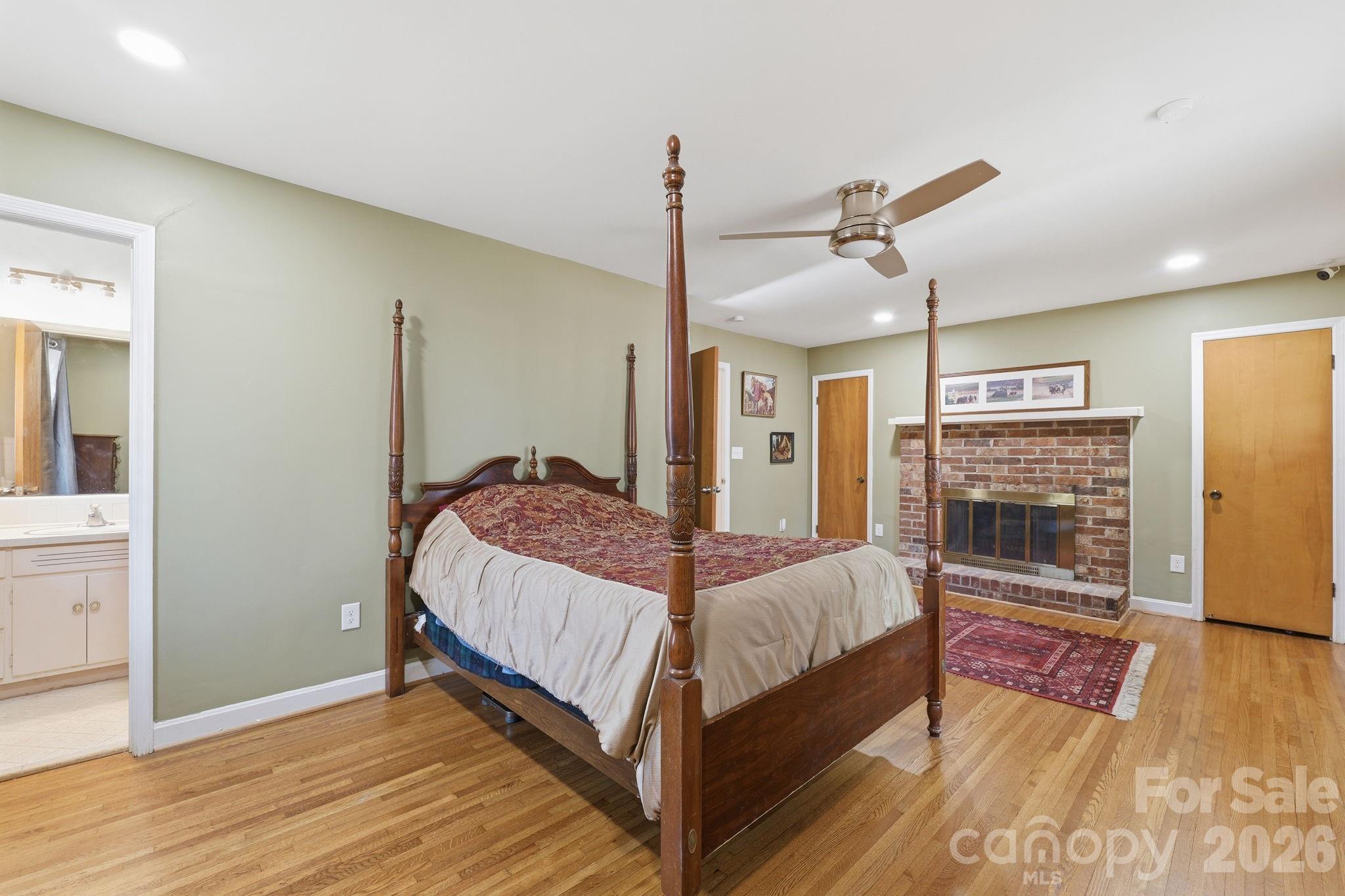 11715 Timber Ridge Road — Charlotte