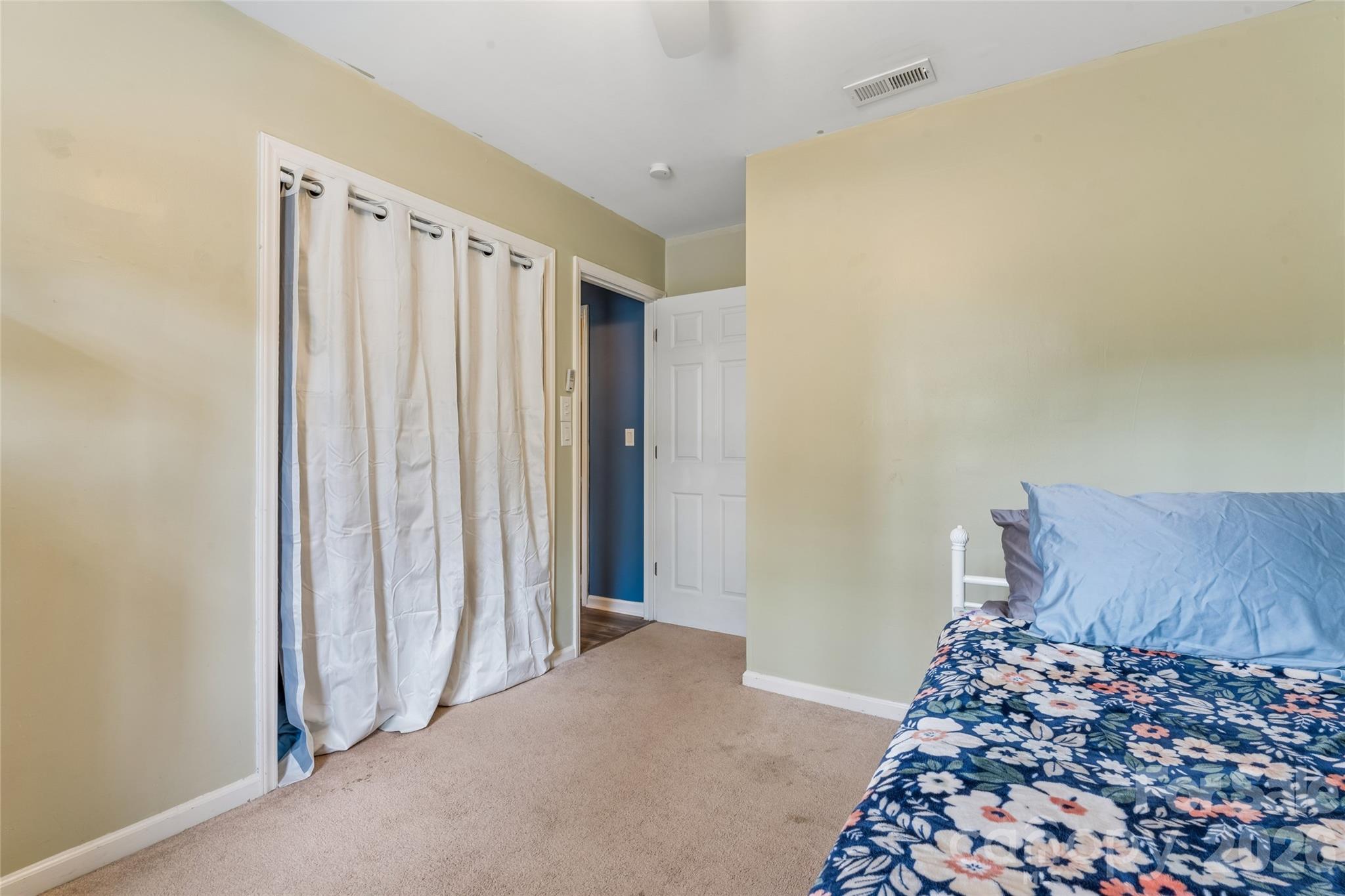 6127 Dovetail Court — Charlotte