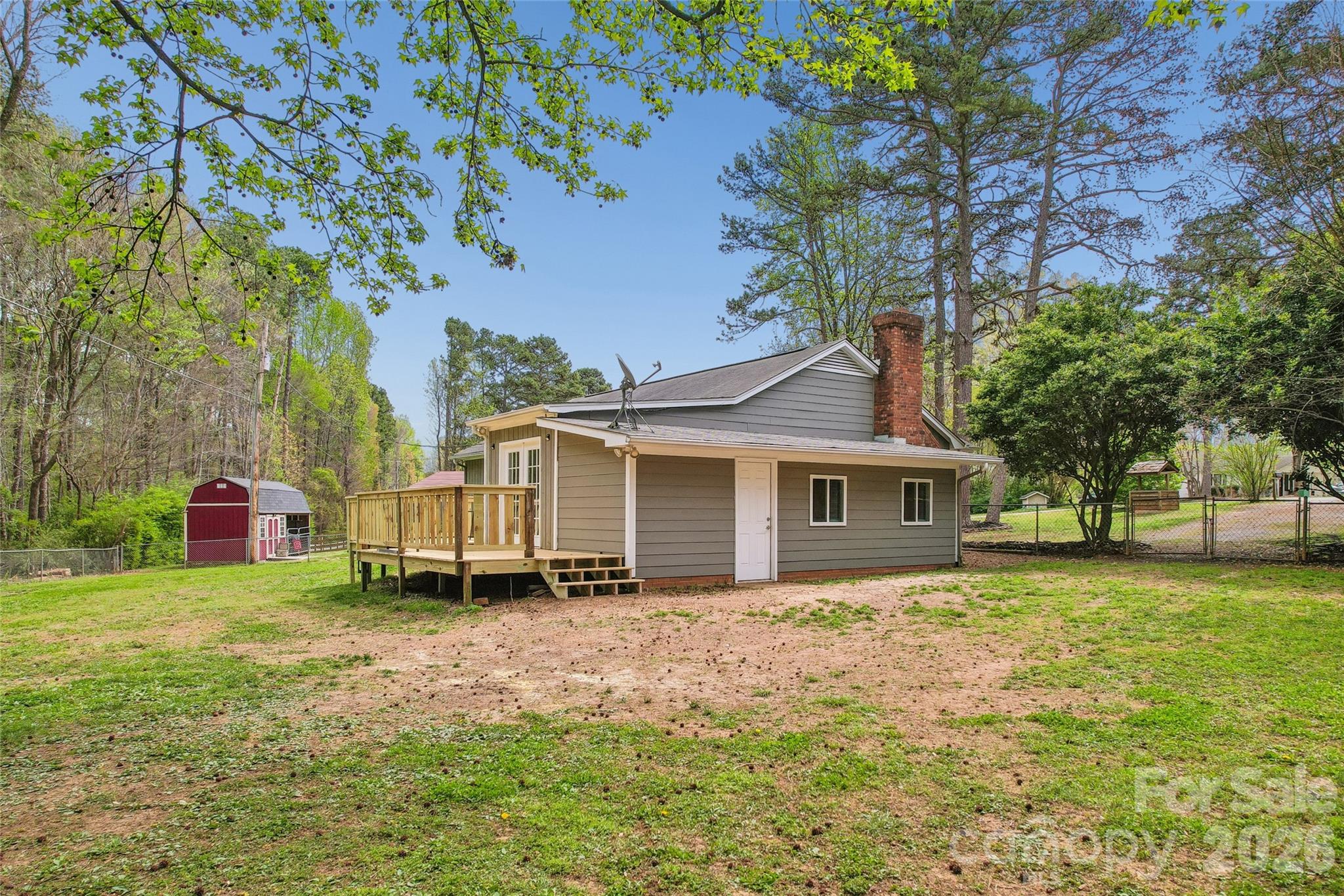 6127 Dovetail Court — Charlotte