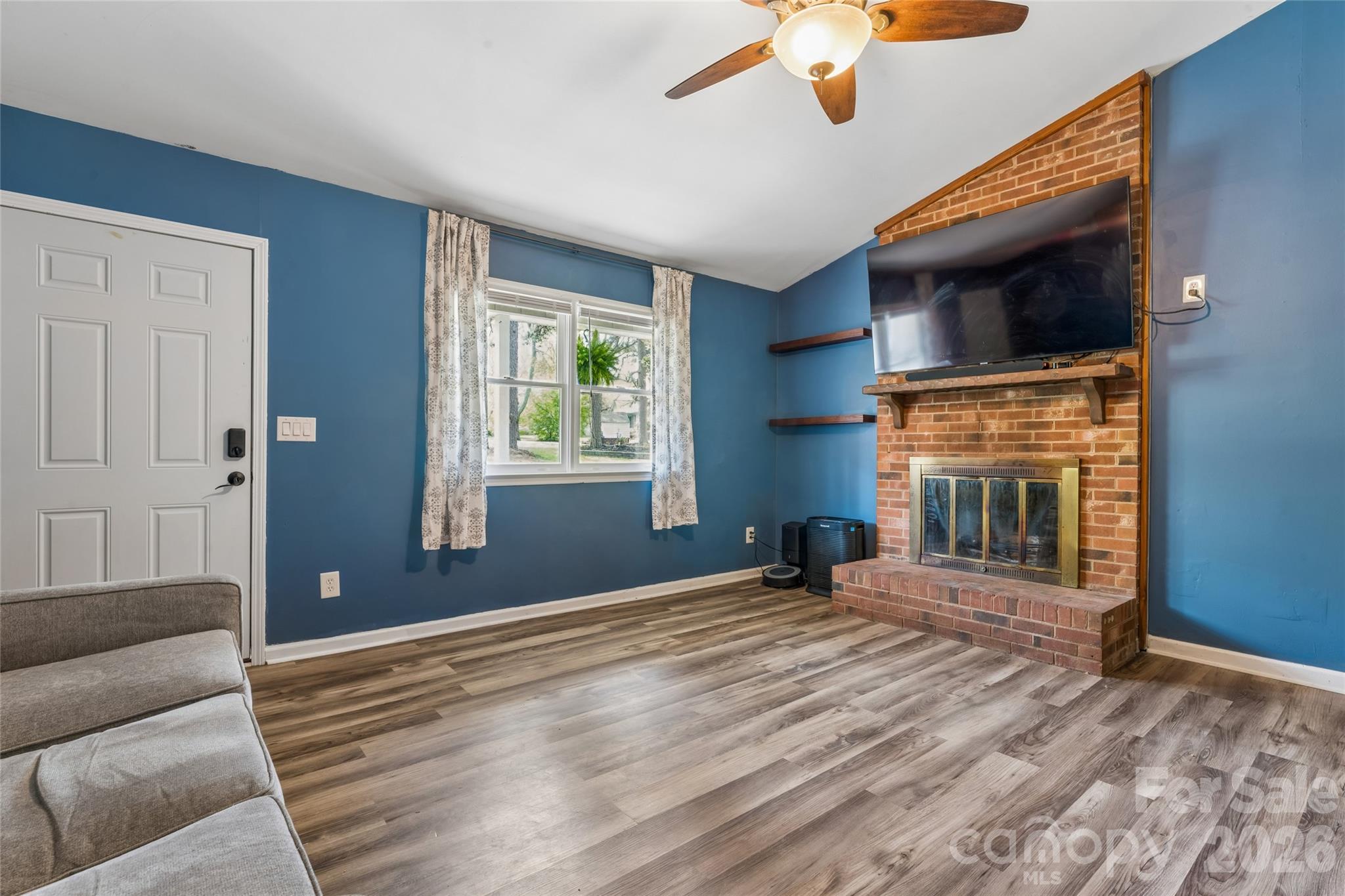 6127 Dovetail Court — Charlotte