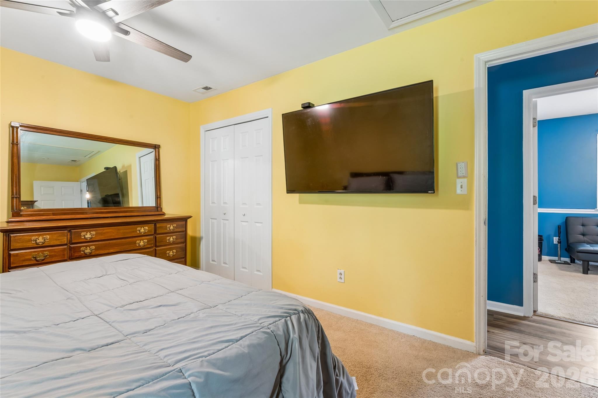 6127 Dovetail Court — Charlotte
