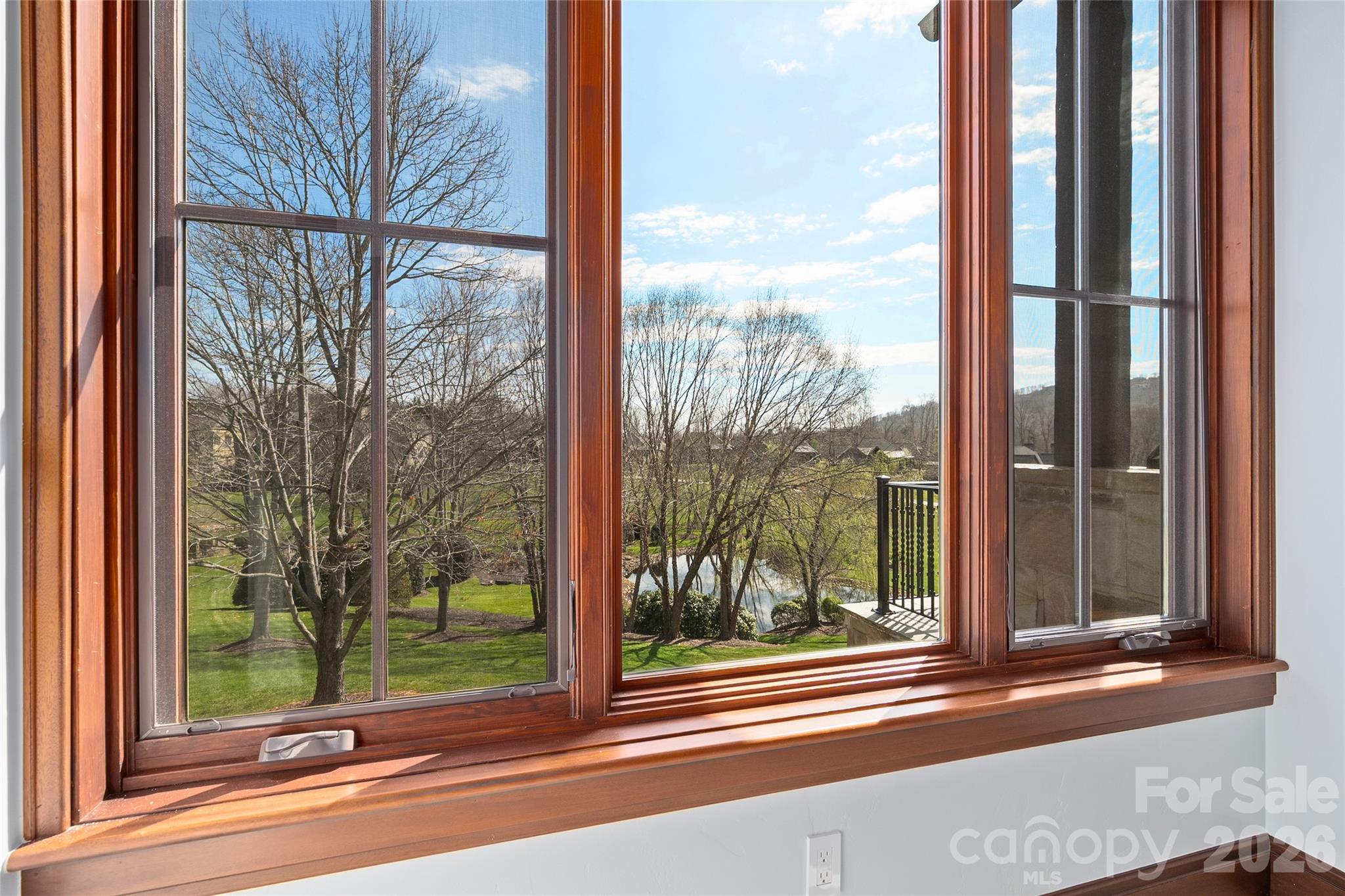 34 Foxbridge Way — Arden