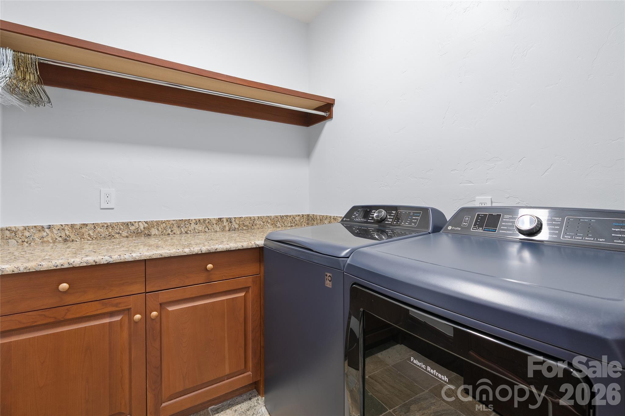 34 Foxbridge Way — Arden