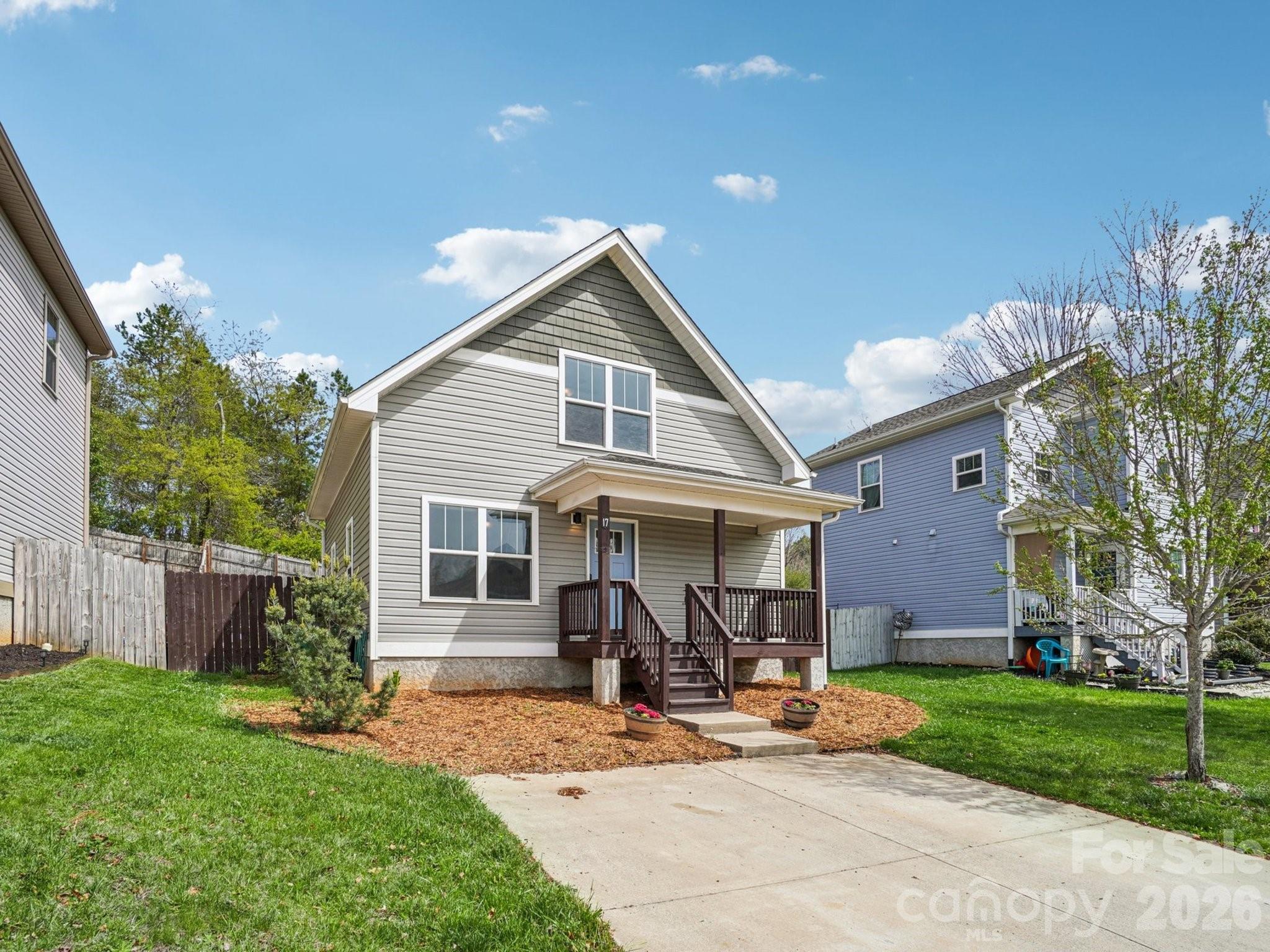 17 Yarrow Meadow Road — Weaverville