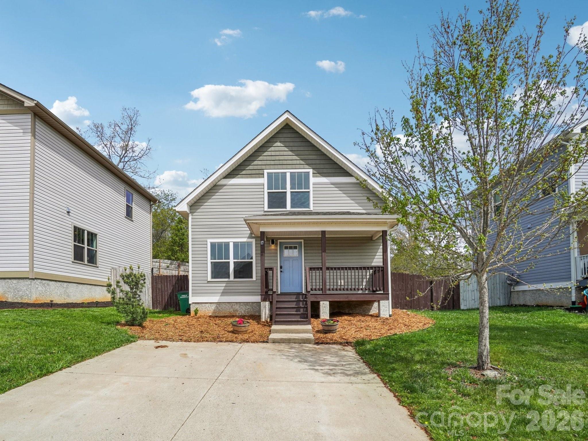 17 Yarrow Meadow Road — Weaverville