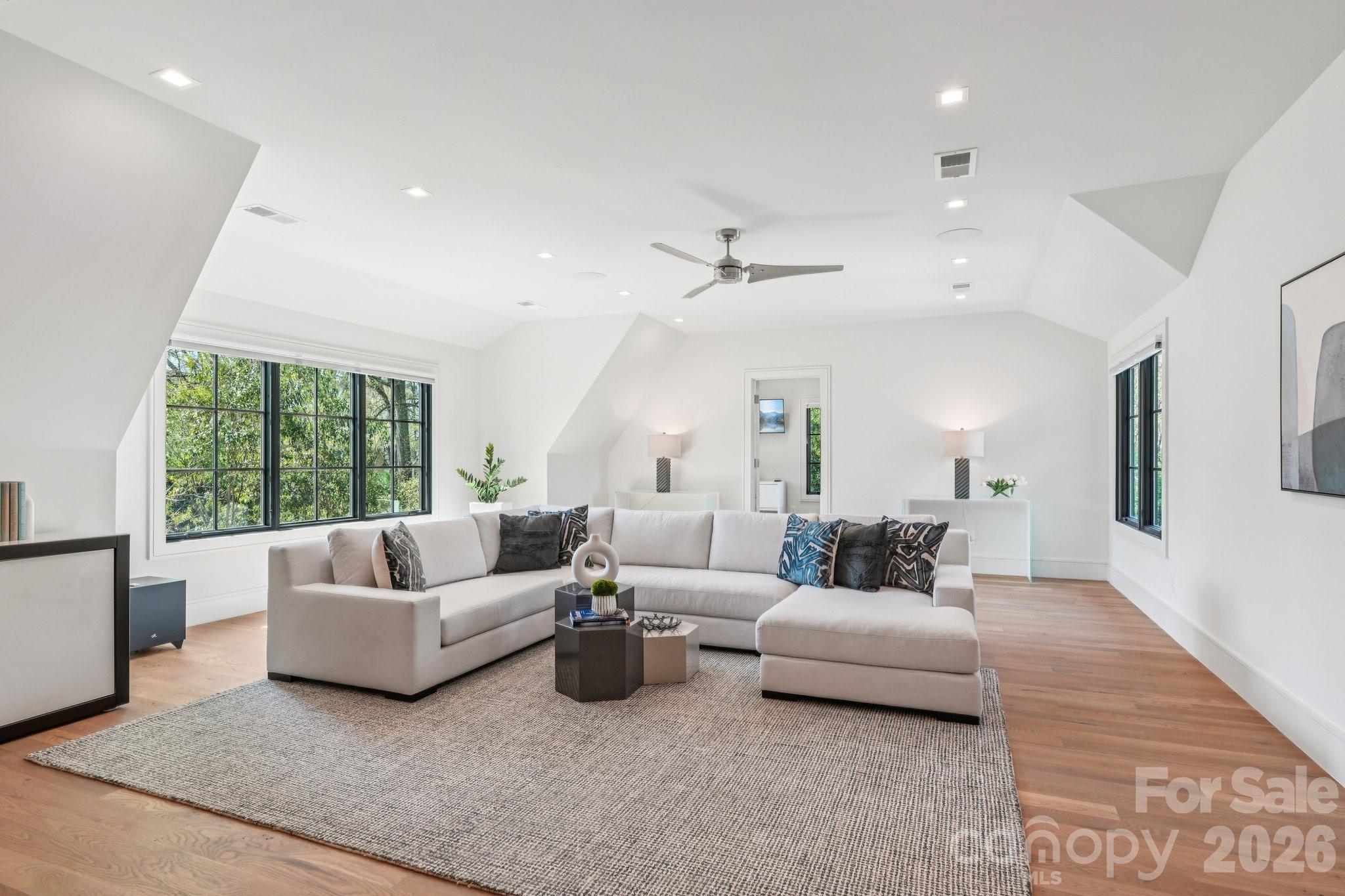 2103 Cortelyou Road — Charlotte