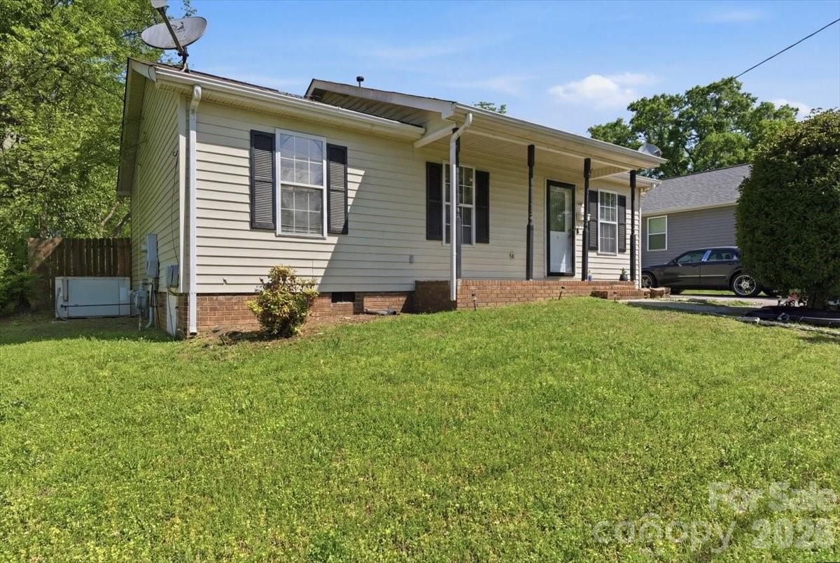 144 Princess Avenue SW — Concord