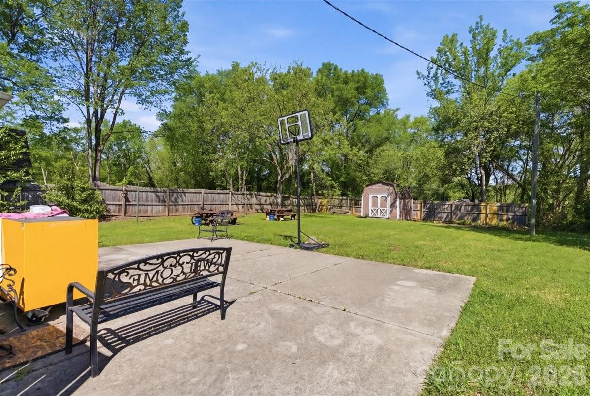 144 Princess Avenue SW — Concord