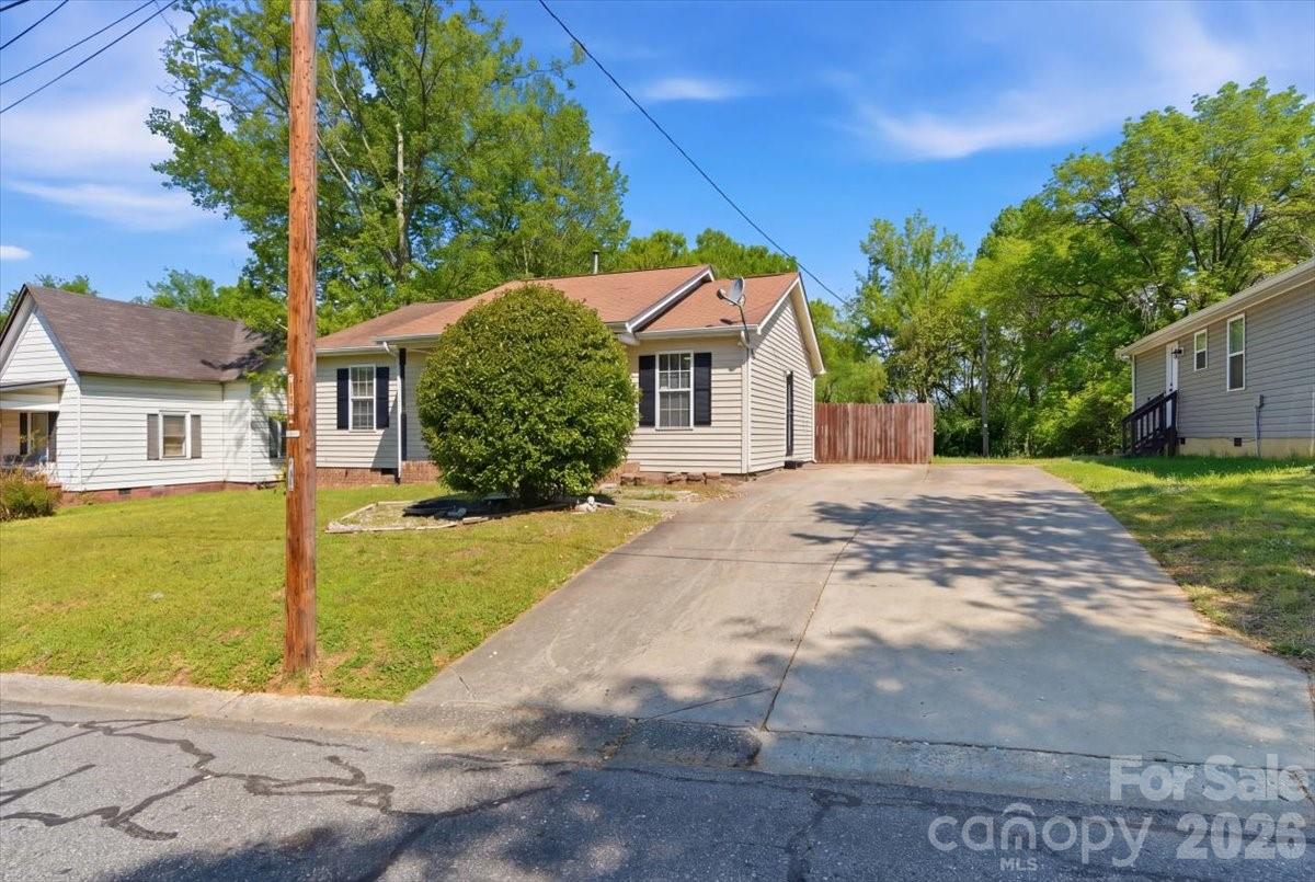 144 Princess Avenue SW — Concord