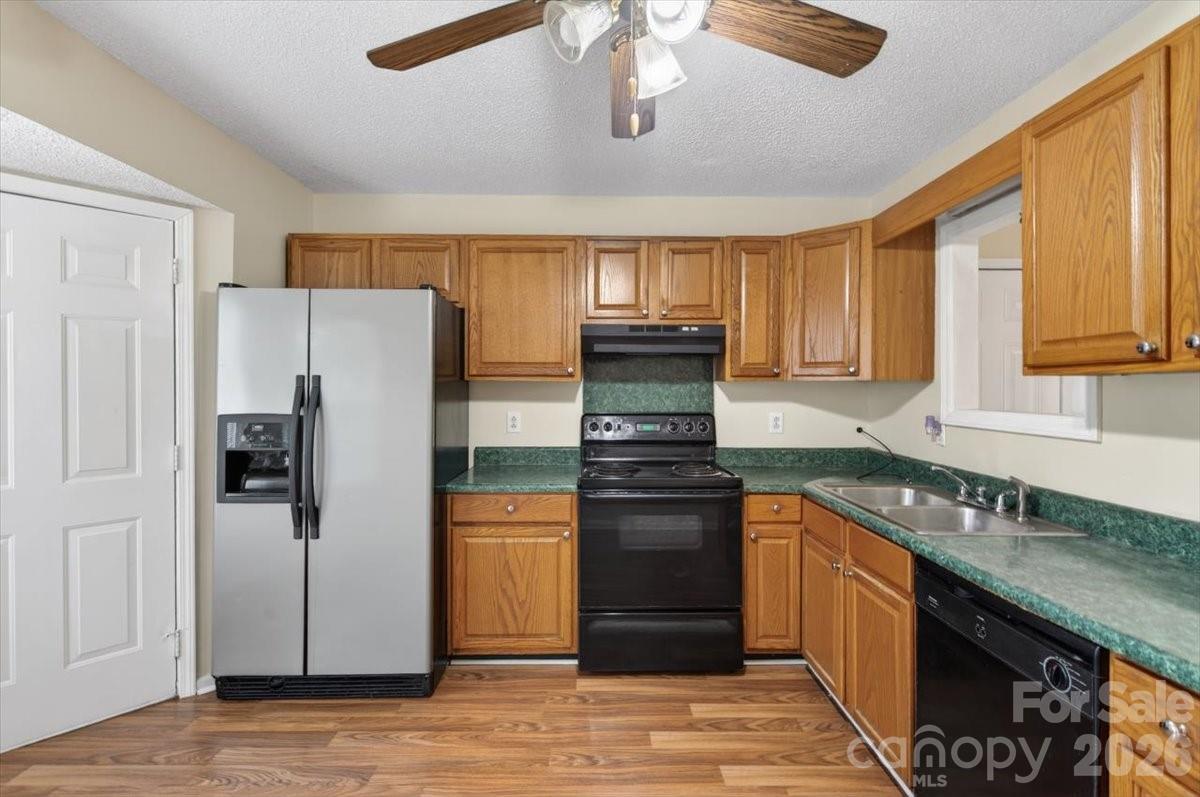 144 Princess Avenue SW — Concord