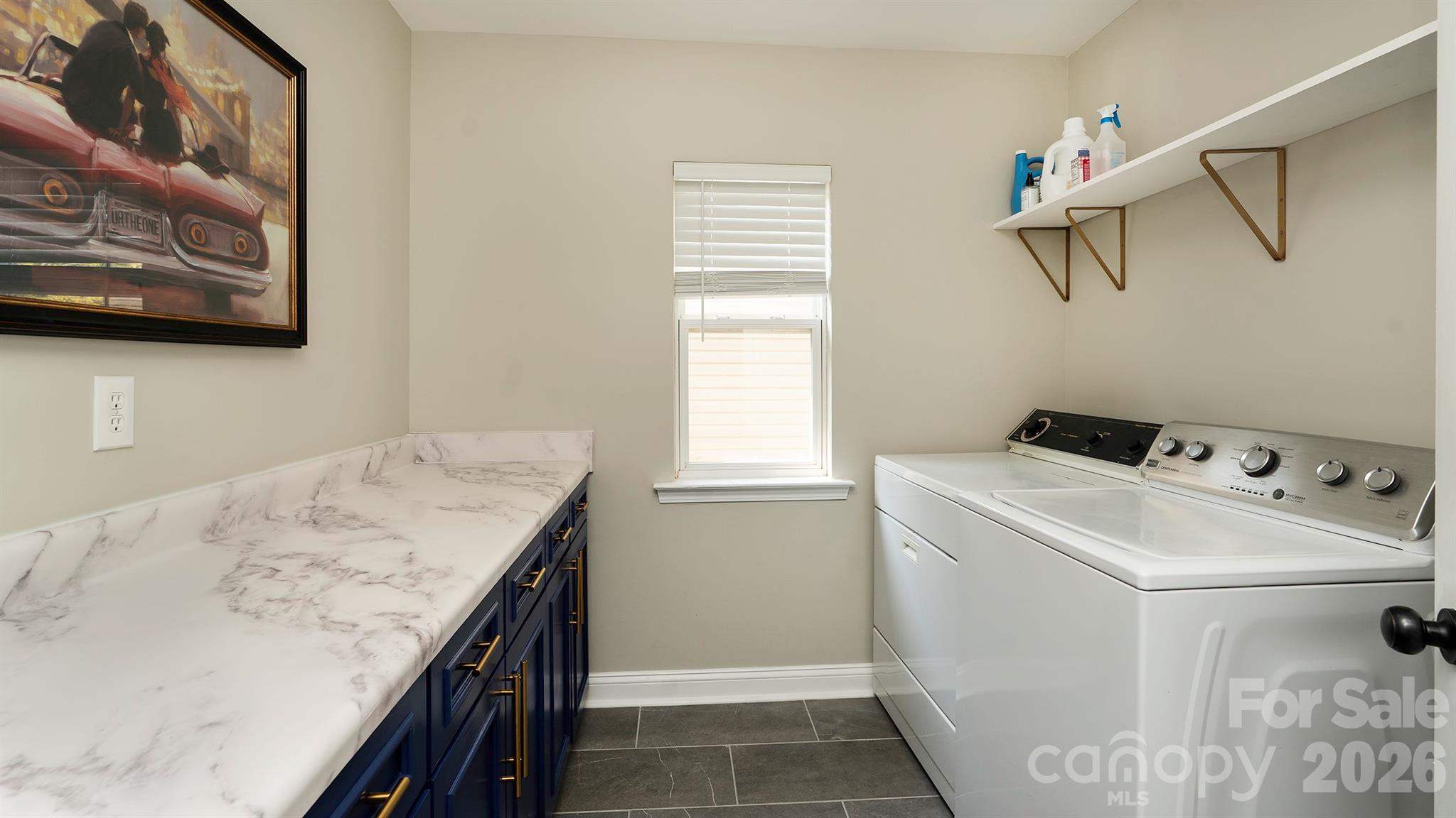 6934 Evanton Loch Road — Charlotte