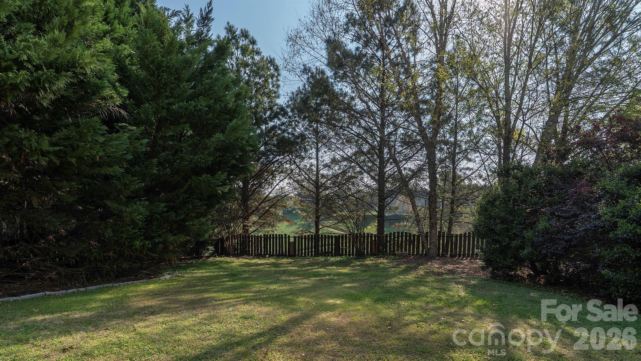 6934 Evanton Loch Road — Charlotte