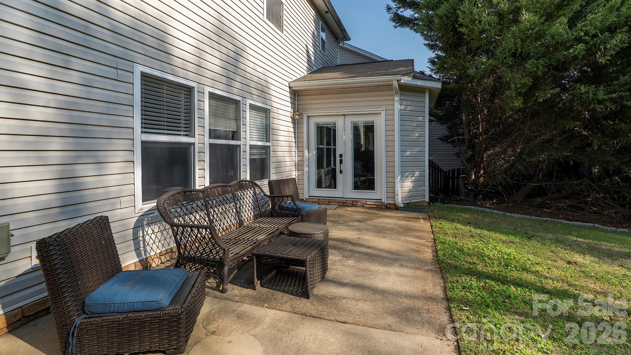 6934 Evanton Loch Road — Charlotte