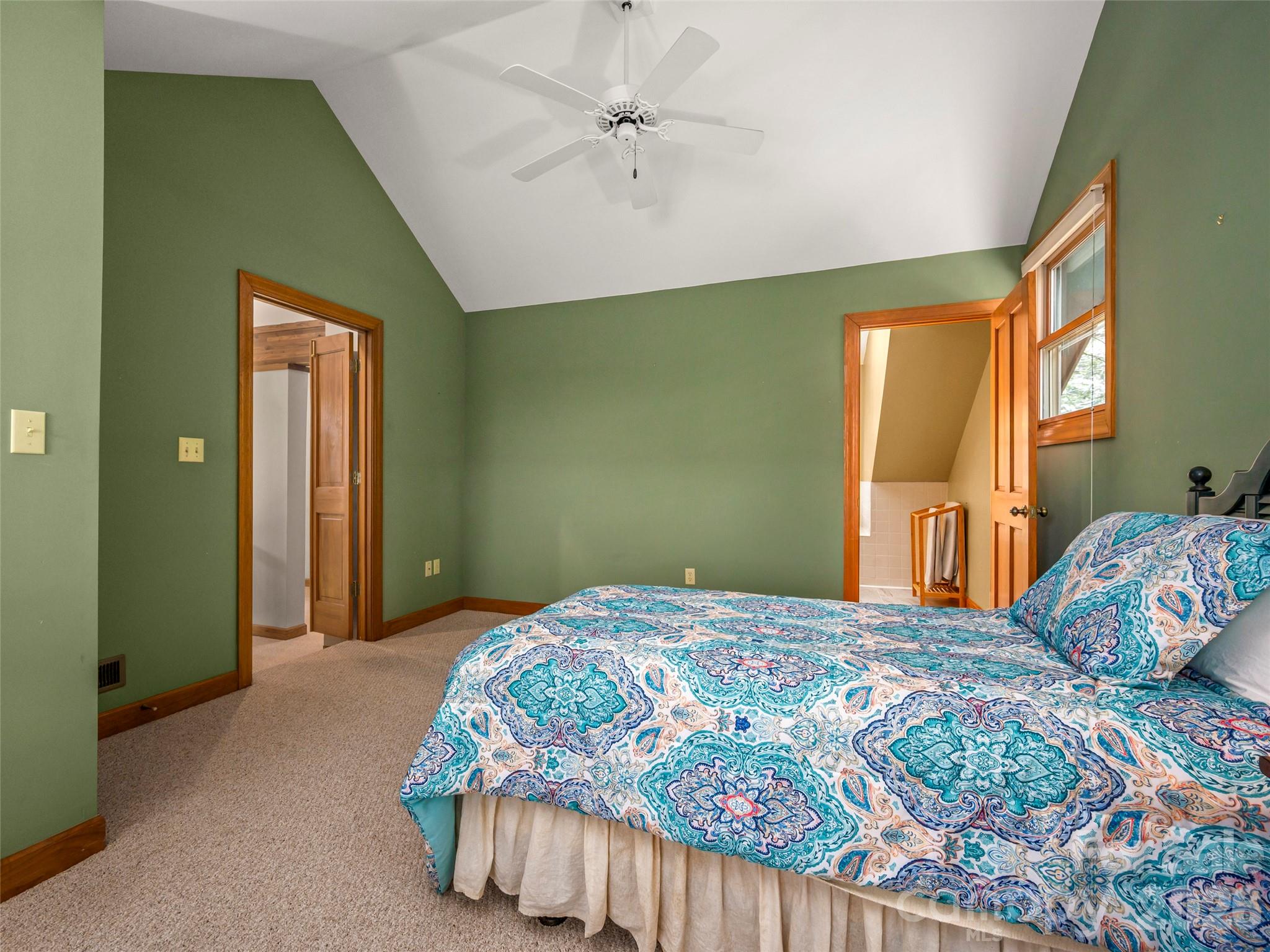 4 Wild Ivy Run — Hendersonville