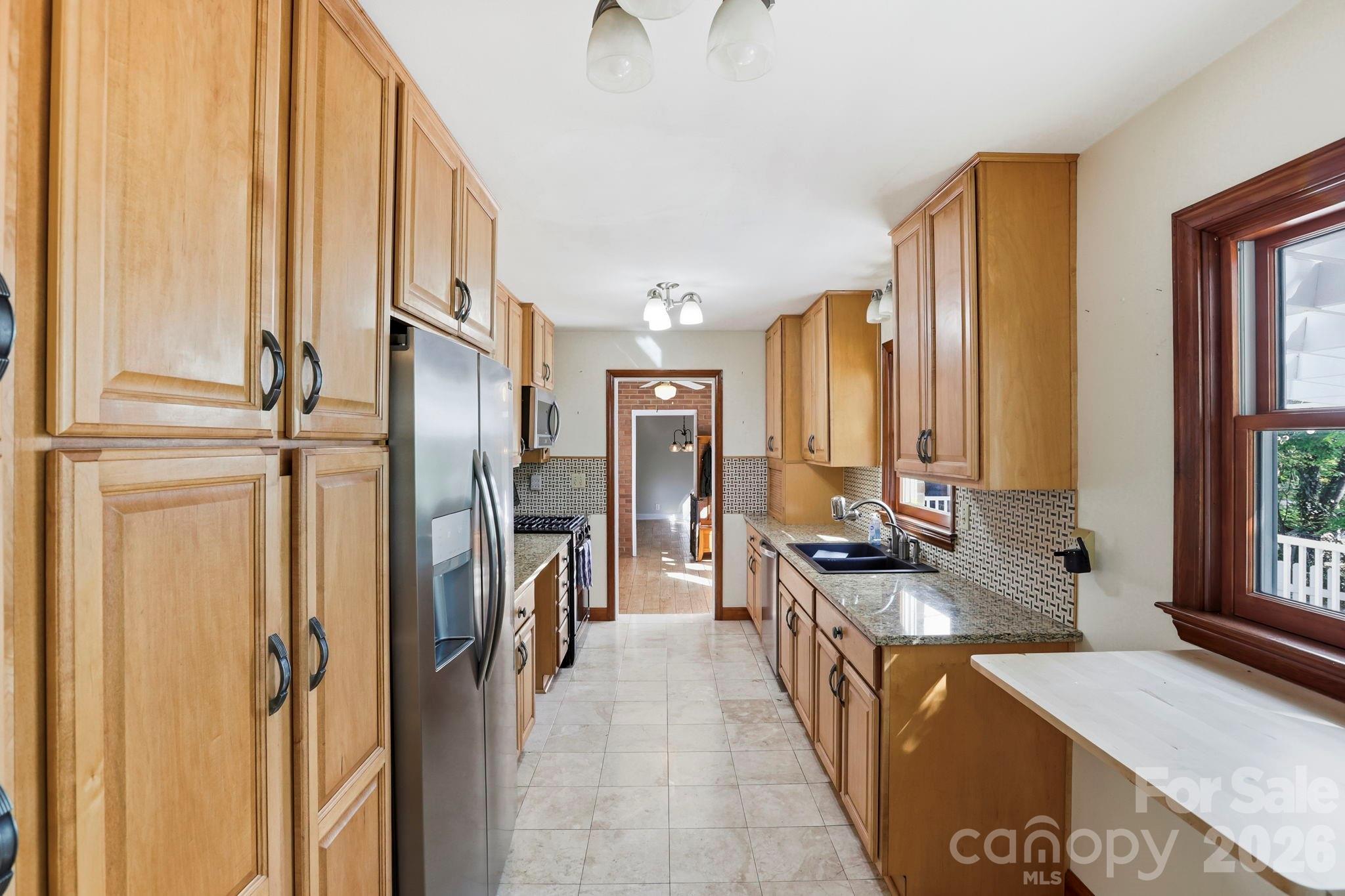 121 Wells Street — Hendersonville