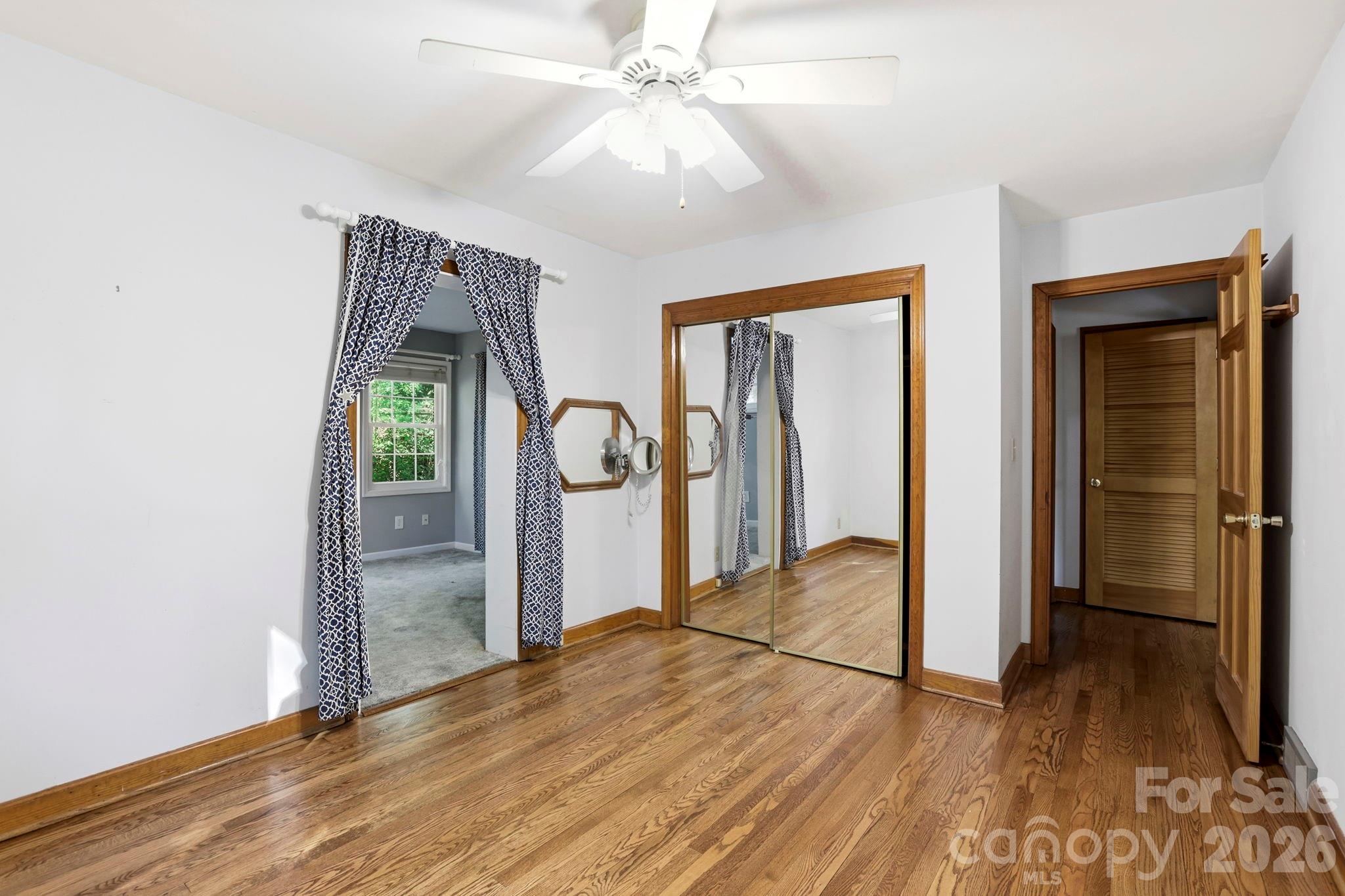 121 Wells Street — Hendersonville