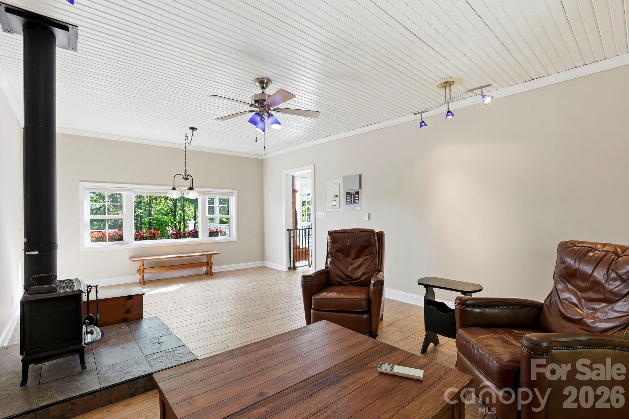 121 Wells Street — Hendersonville