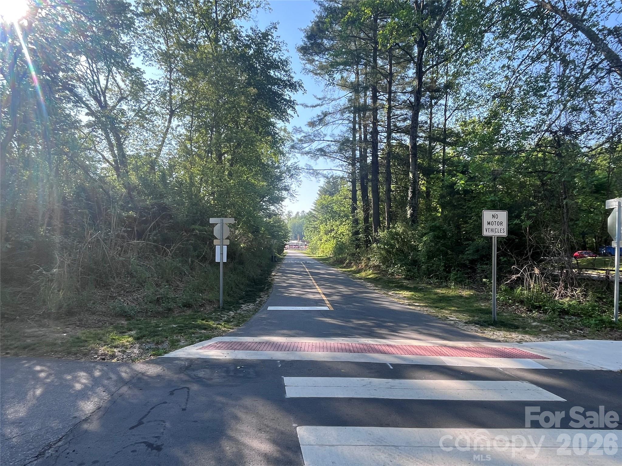 121 Wells Street — Hendersonville