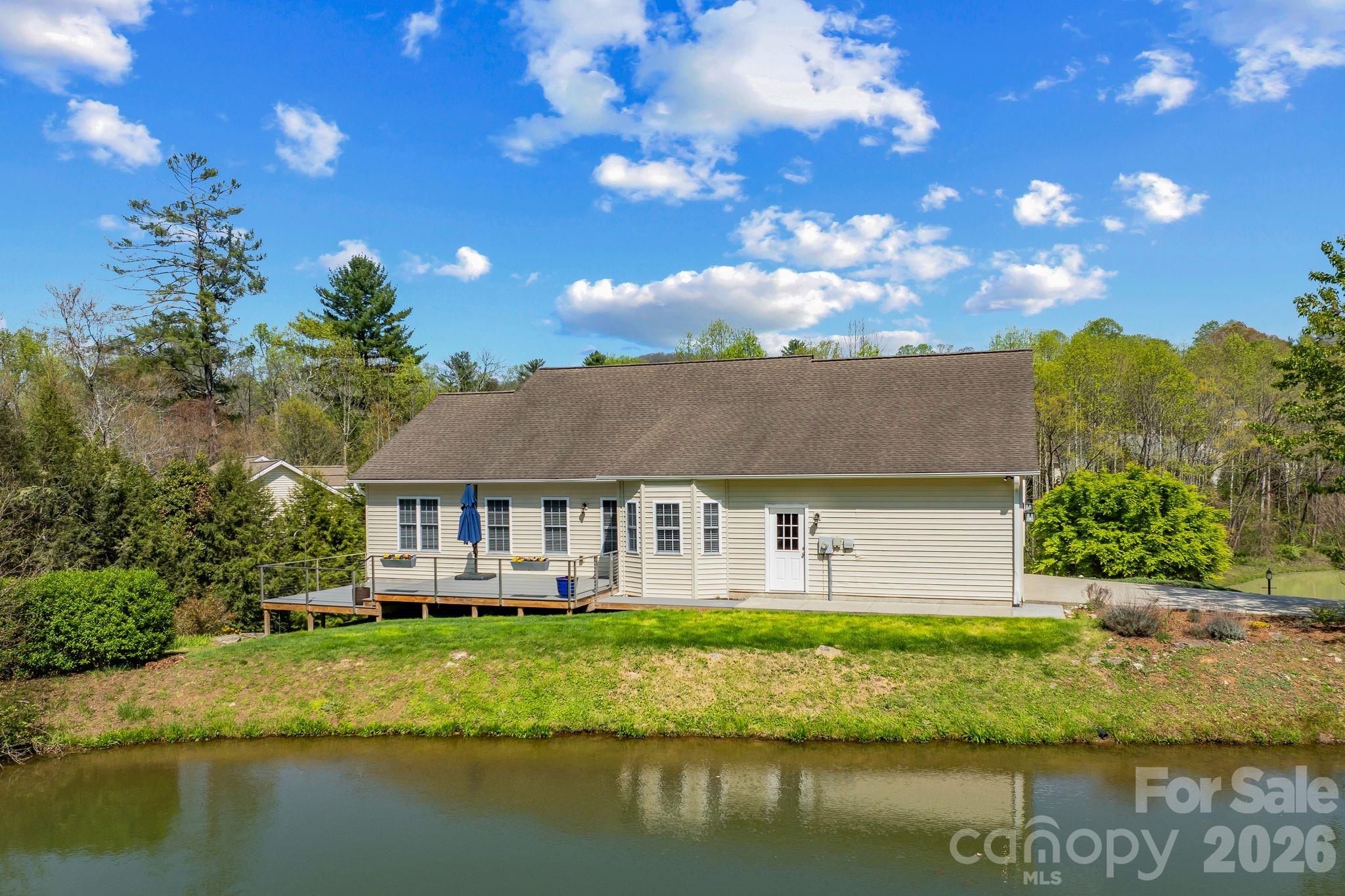 79 Mill Pond Way — Hendersonville