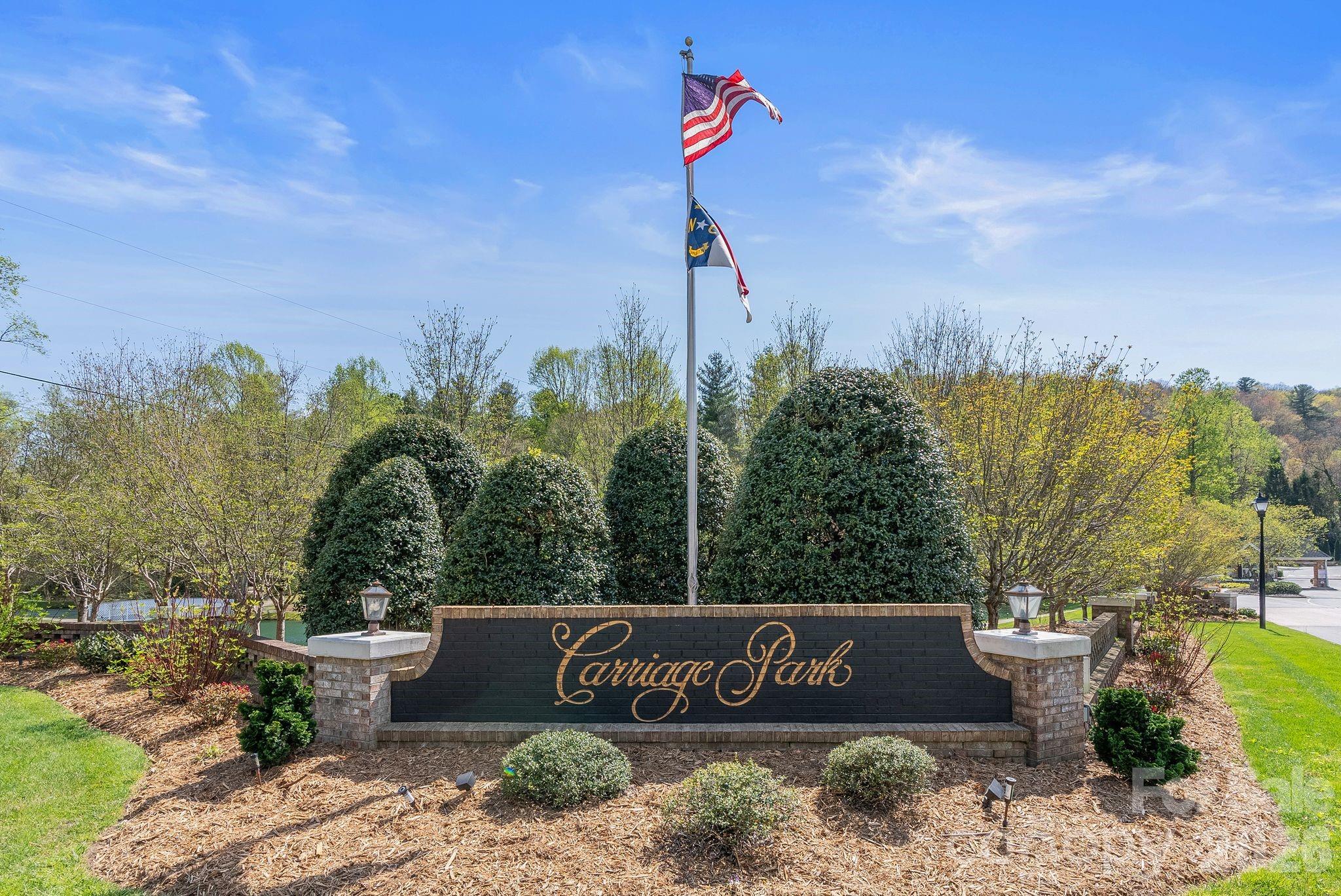 79 Mill Pond Way — Hendersonville