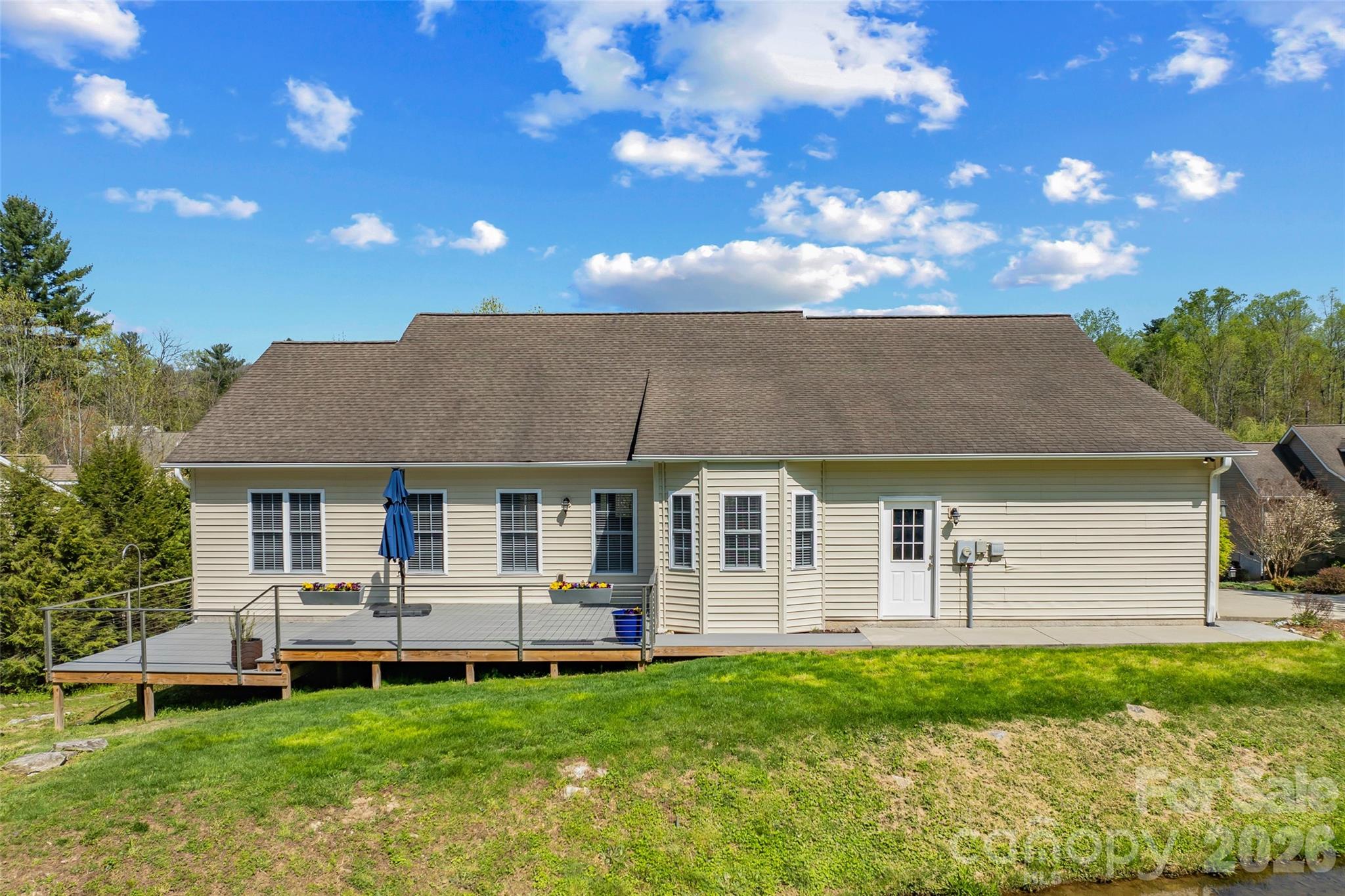 79 Mill Pond Way — Hendersonville