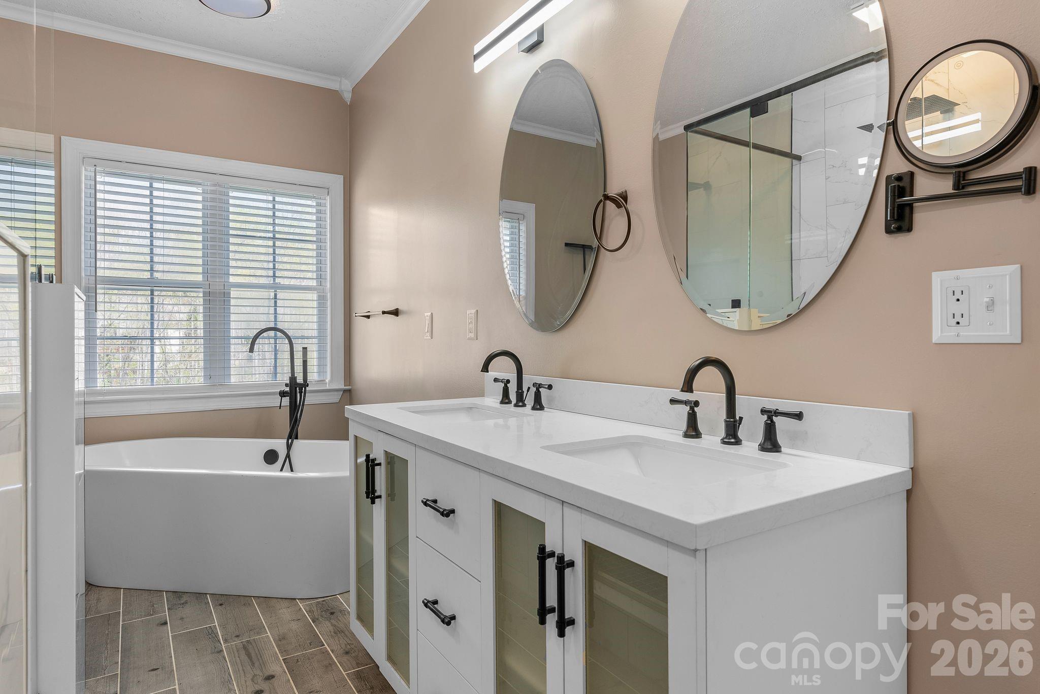 79 Mill Pond Way — Hendersonville