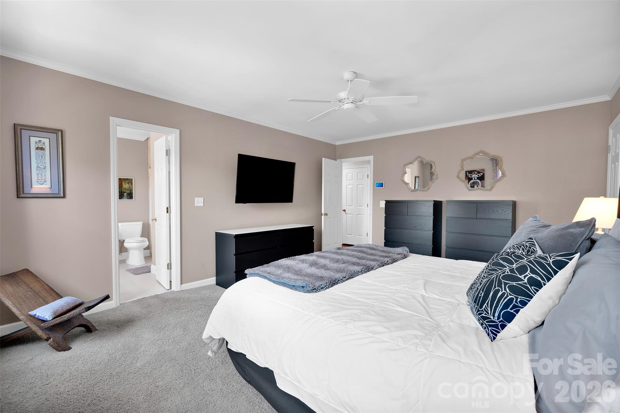 421 Sardis Lane — Charlotte