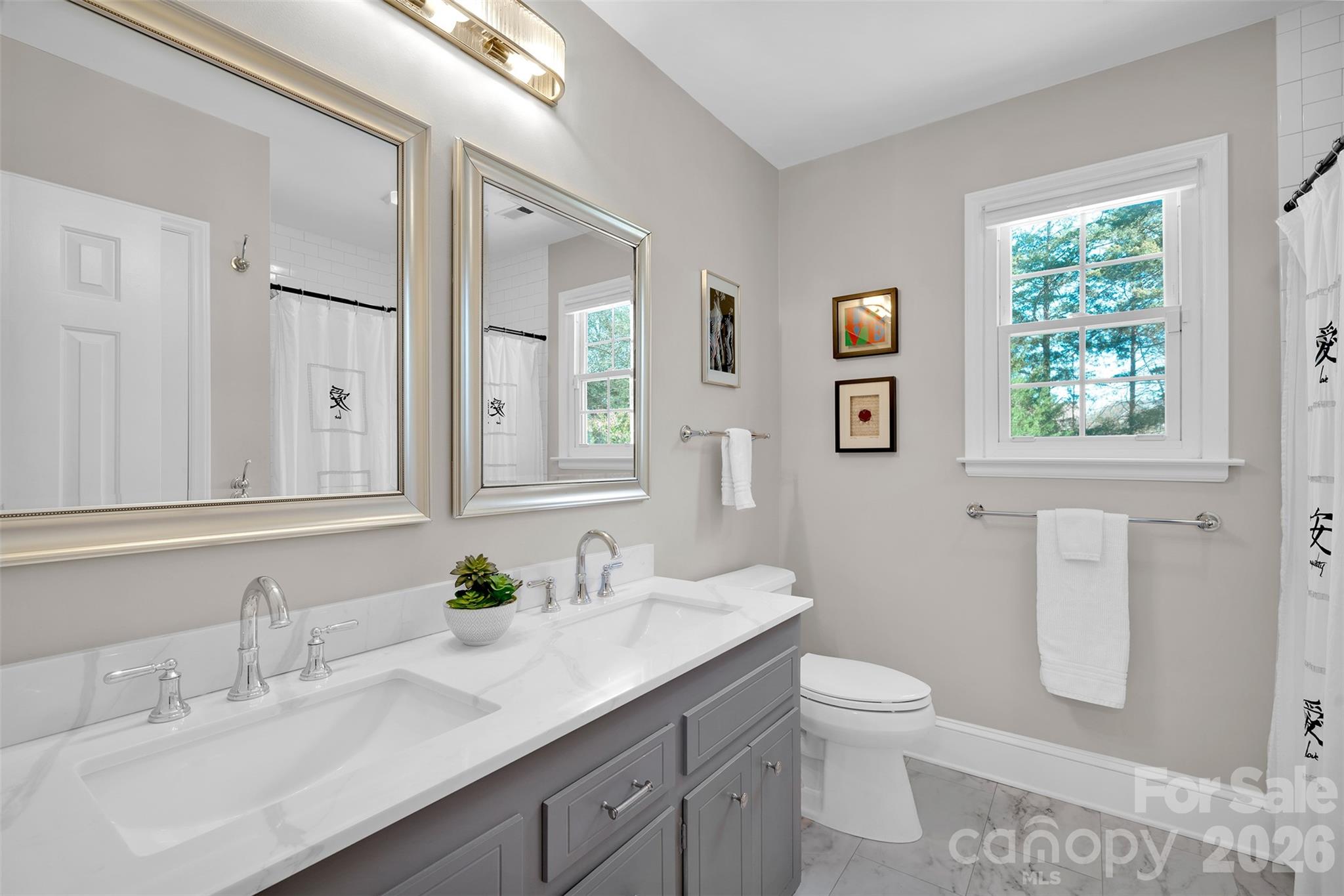 421 Sardis Lane — Charlotte