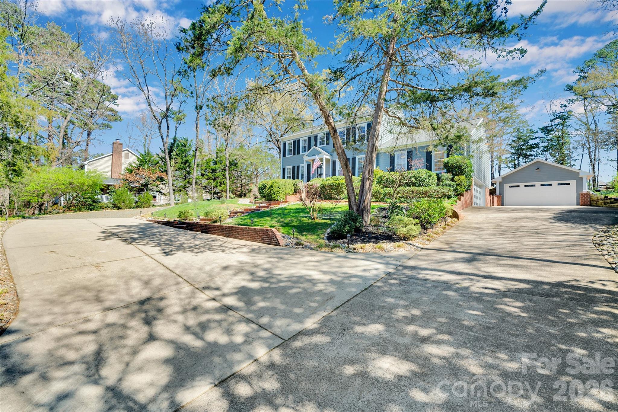 421 Sardis Lane — Charlotte