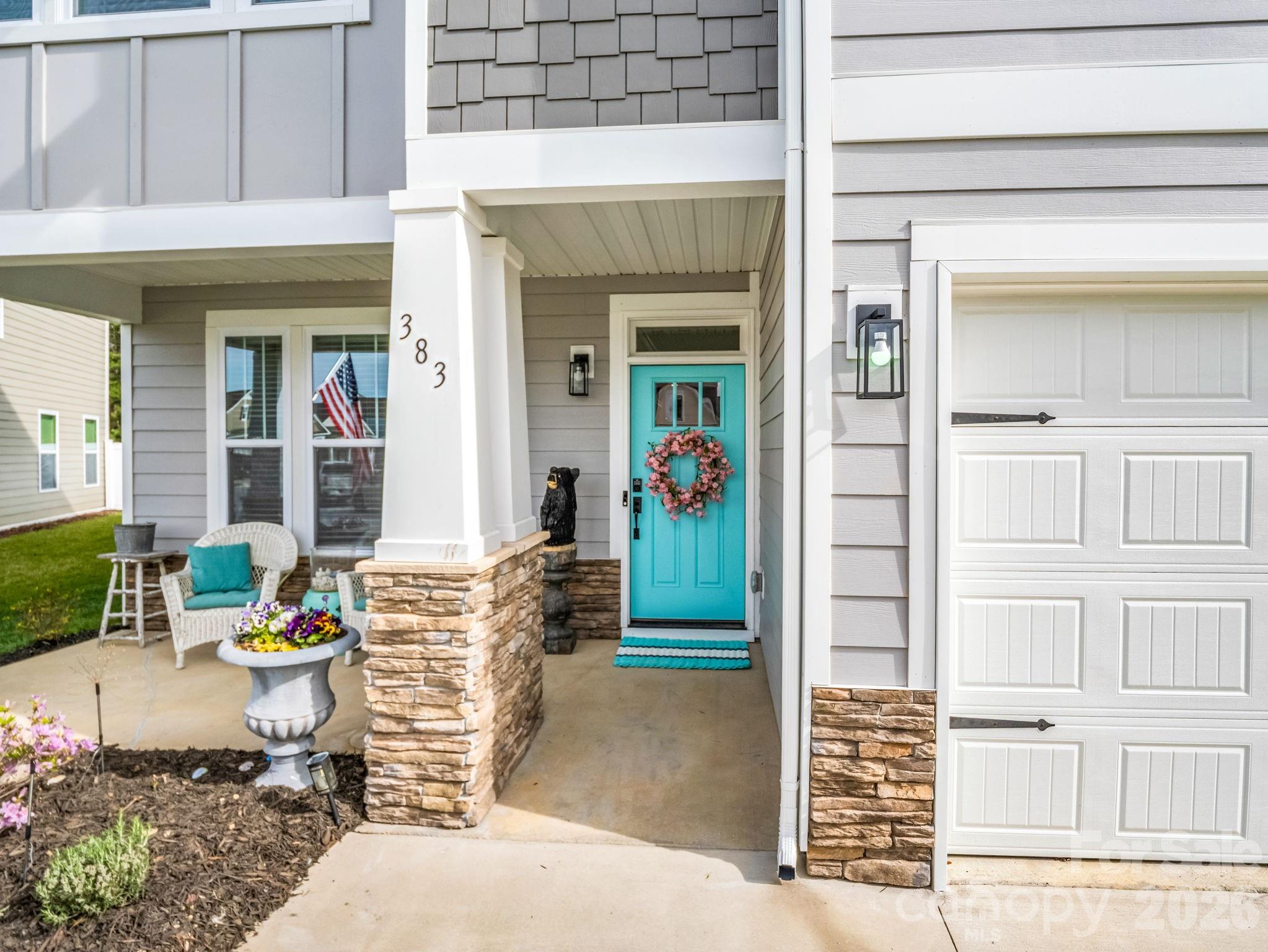 383 Fox Cove Road — Hendersonville