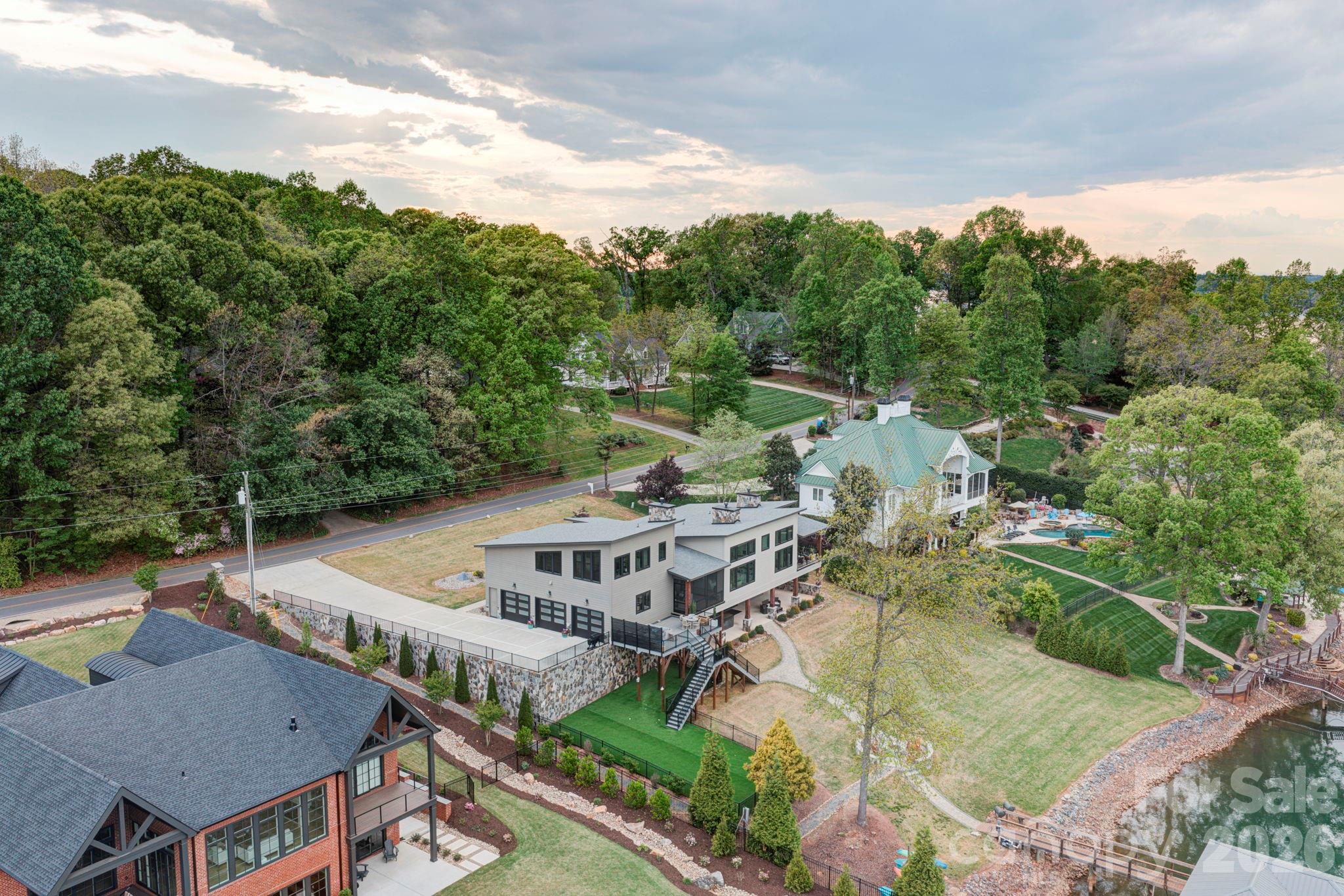 644 Normandy Road — Mooresville