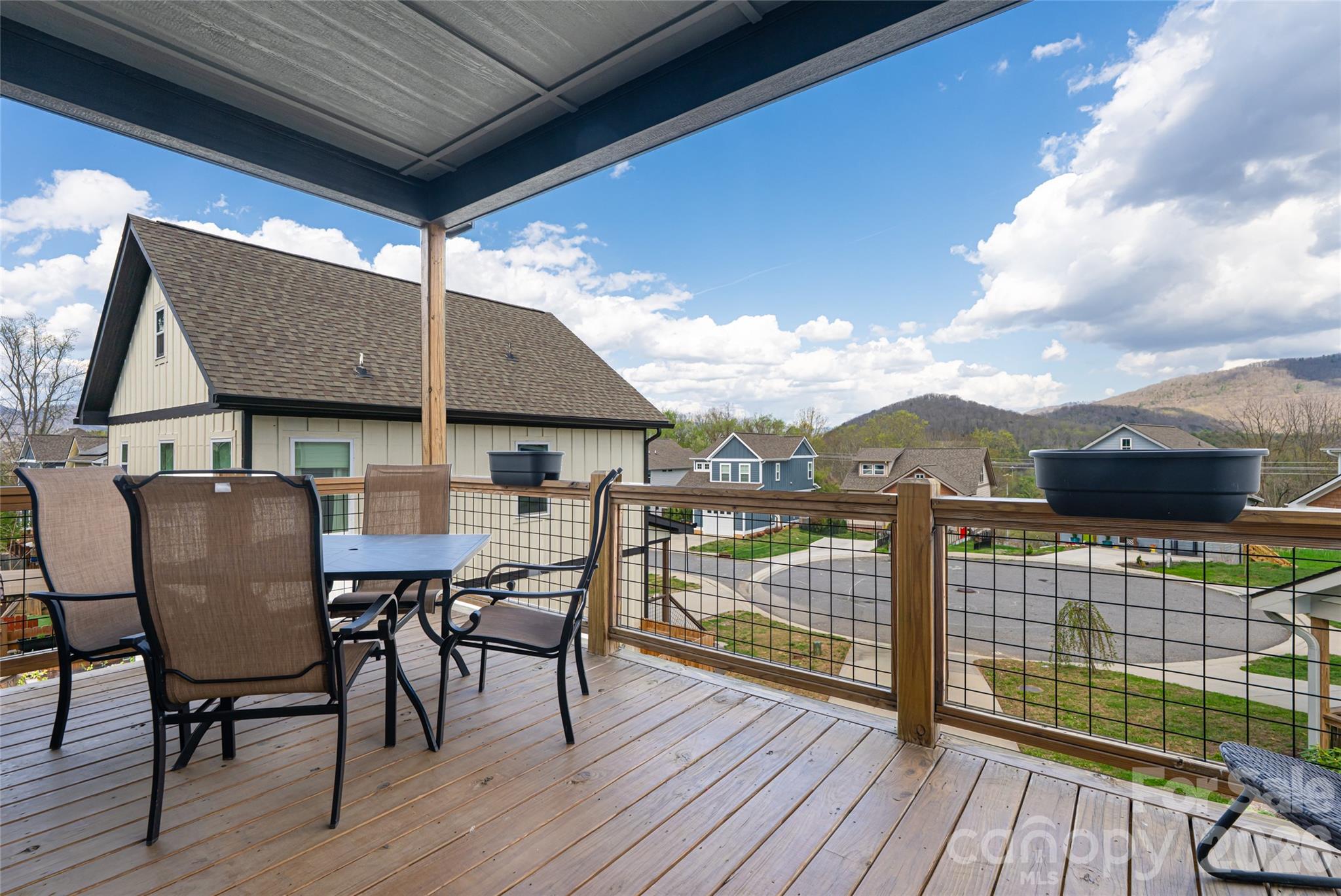 35 Alice Clement Lane — Asheville
